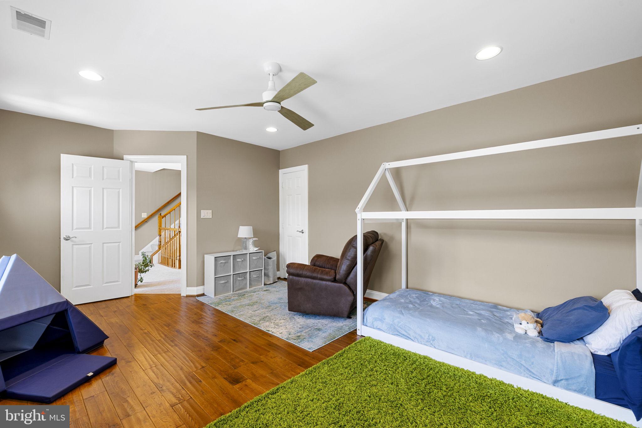 BEACON HILL - Residential