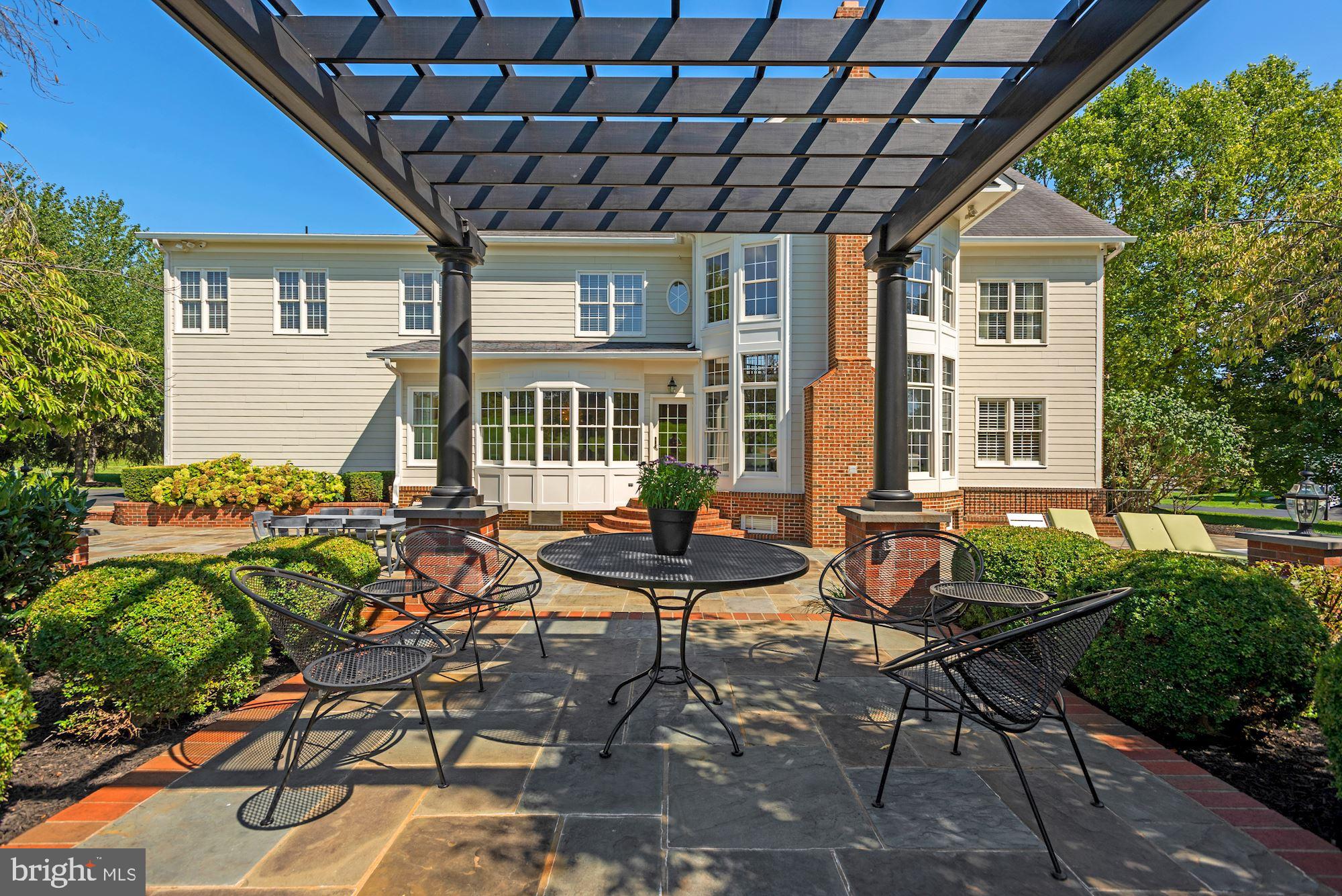 BEACON HILL - Residential