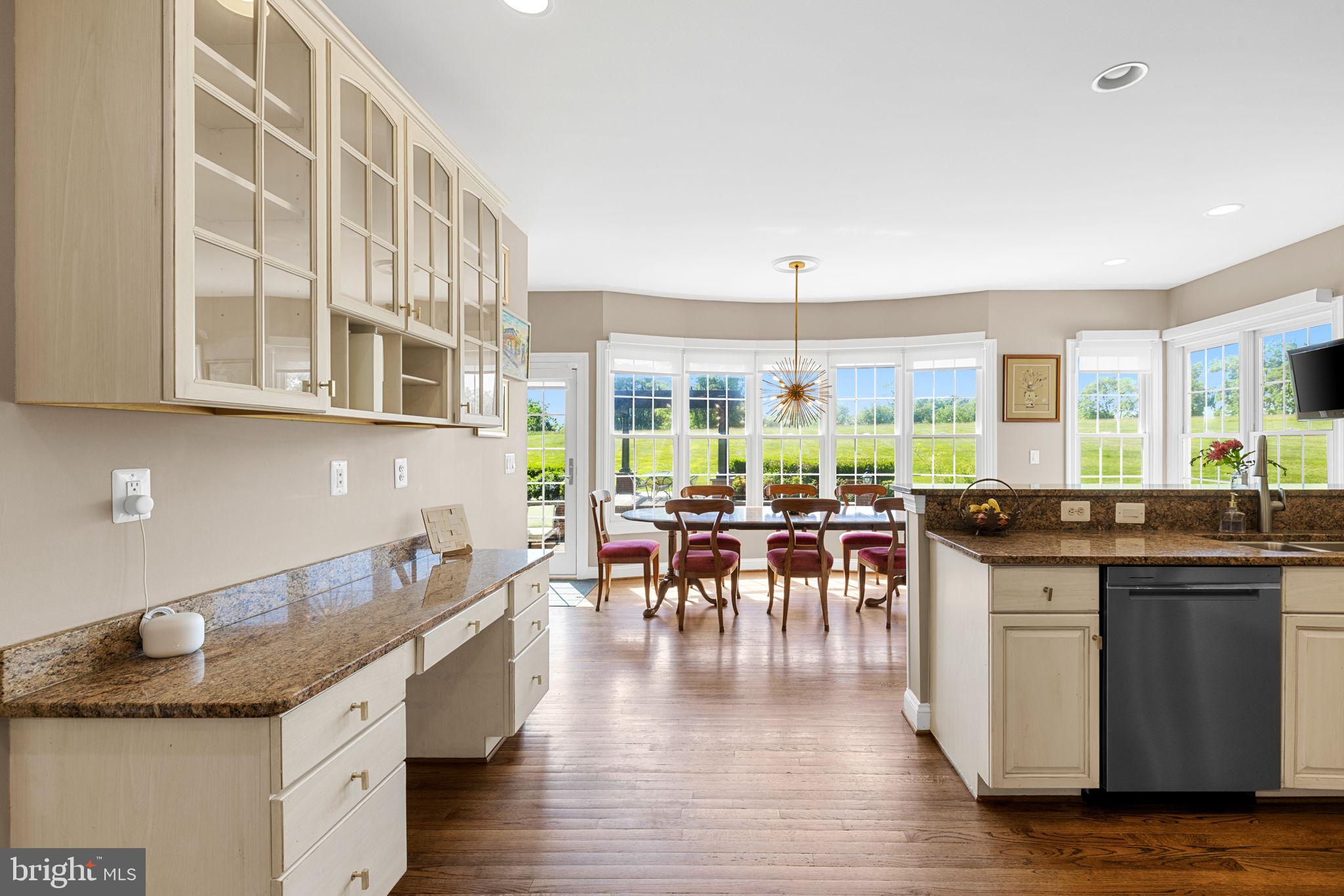 BEACON HILL - Residential