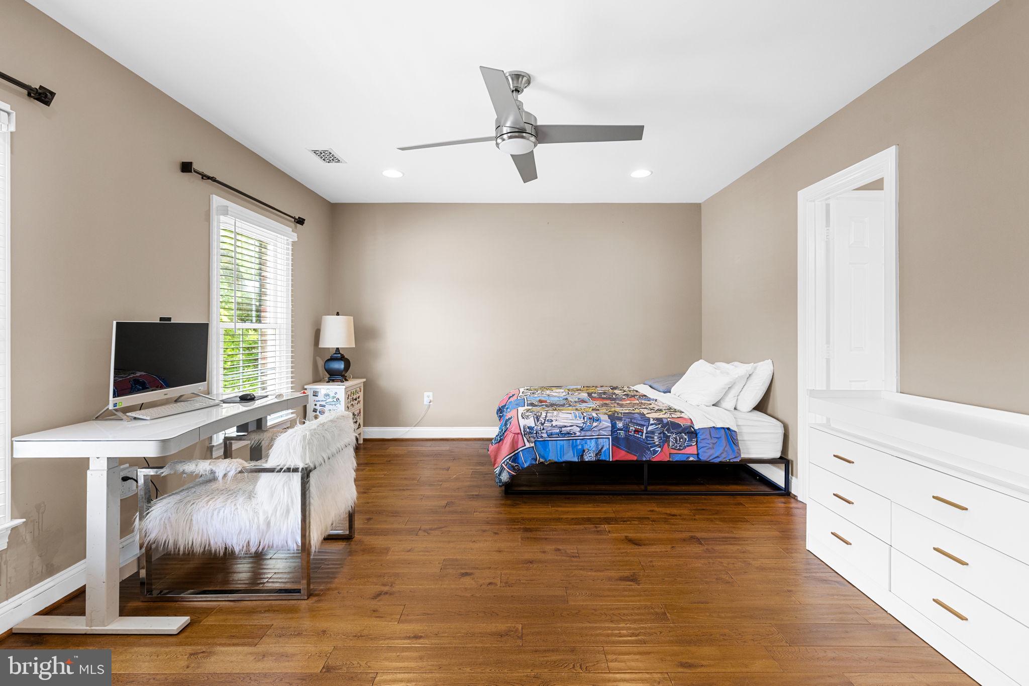 BEACON HILL - Residential