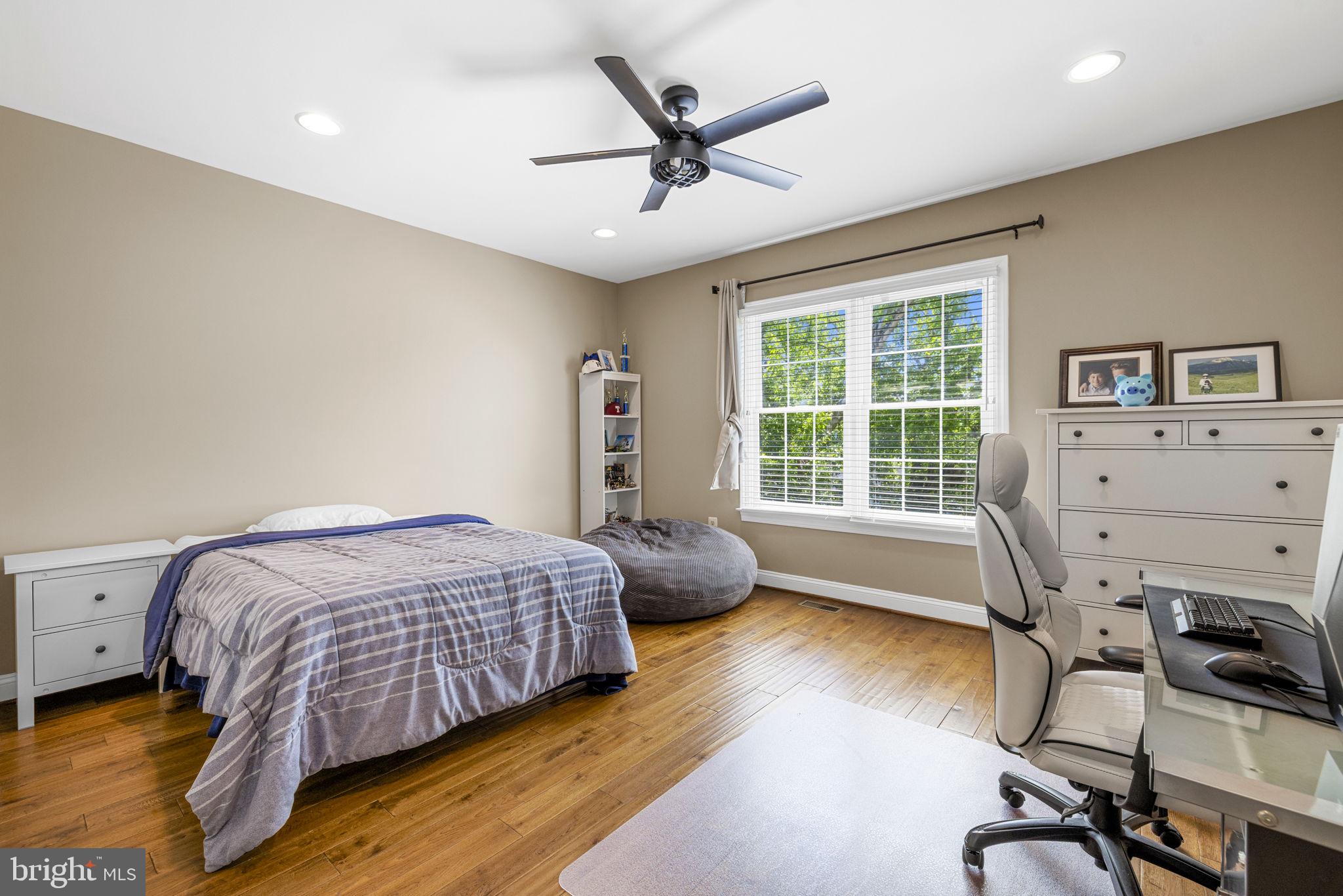 BEACON HILL - Residential