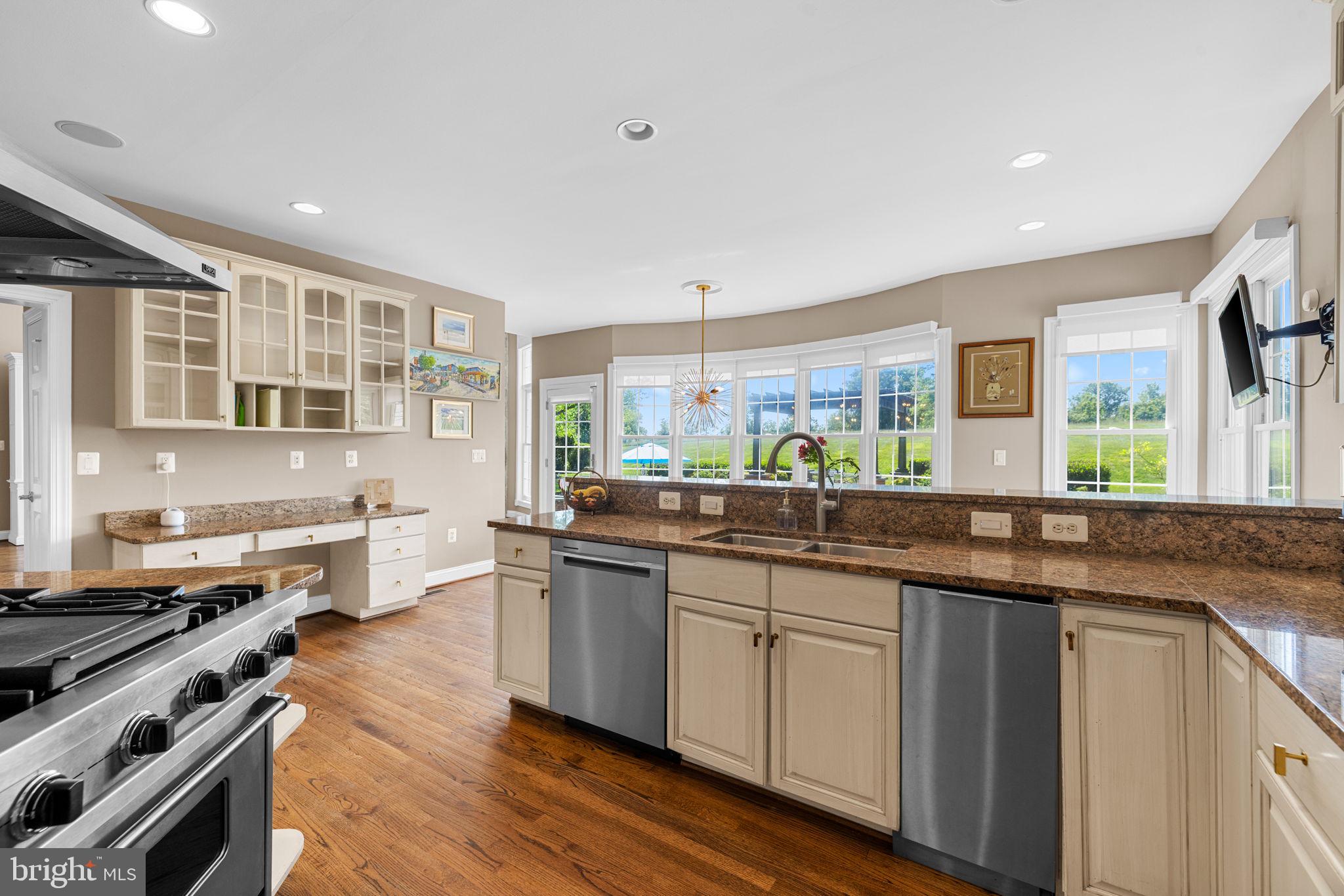 BEACON HILL - Residential