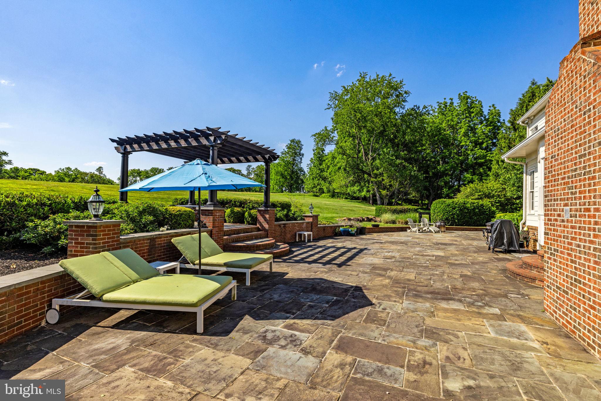 BEACON HILL - Residential