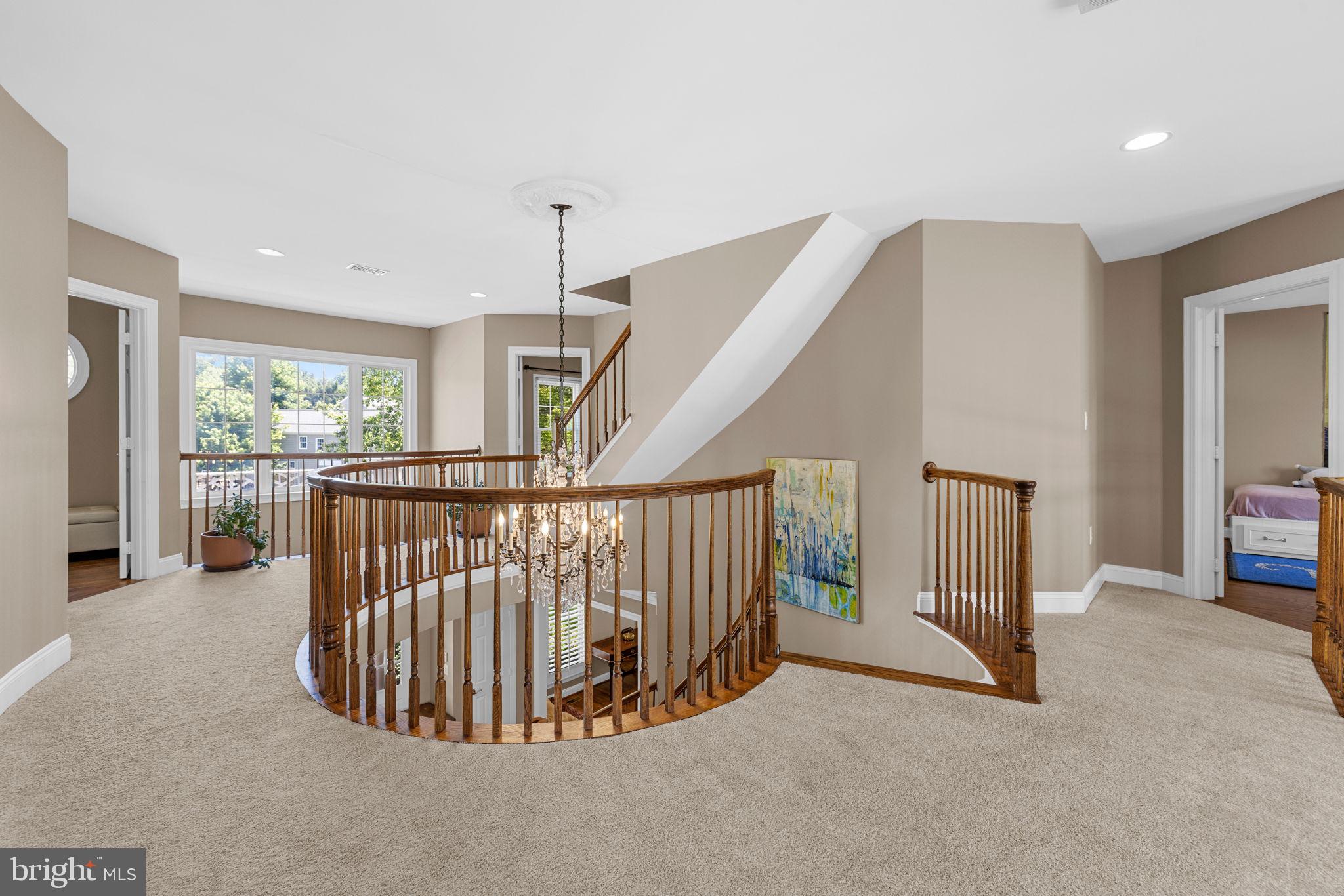 BEACON HILL - Residential