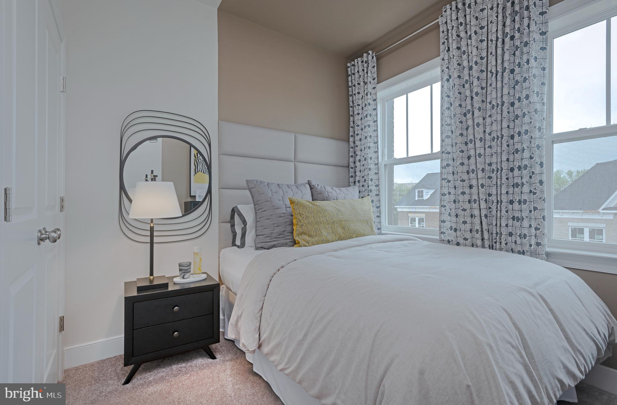 CROWN FARM - Residential