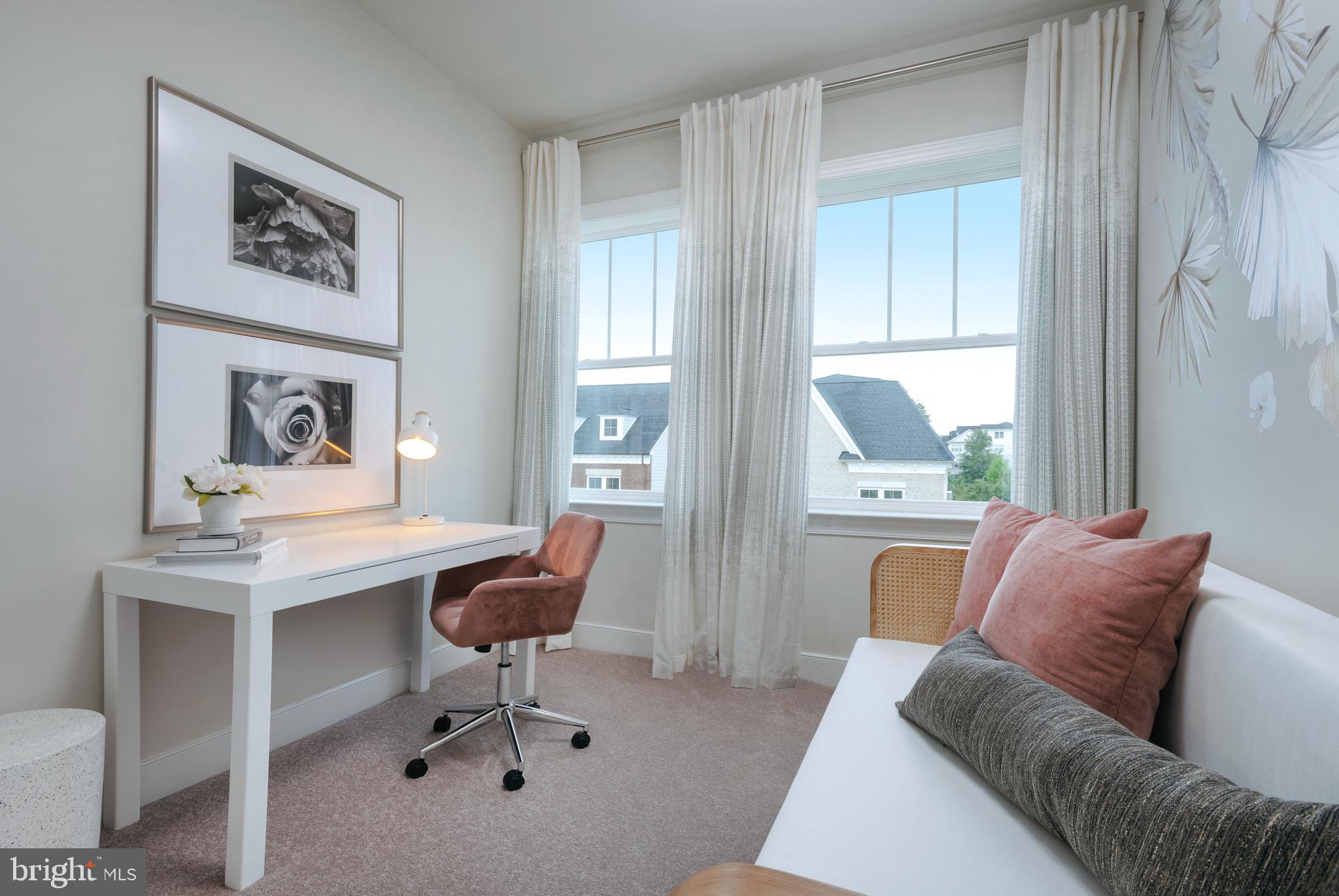 CROWN FARM - Residential