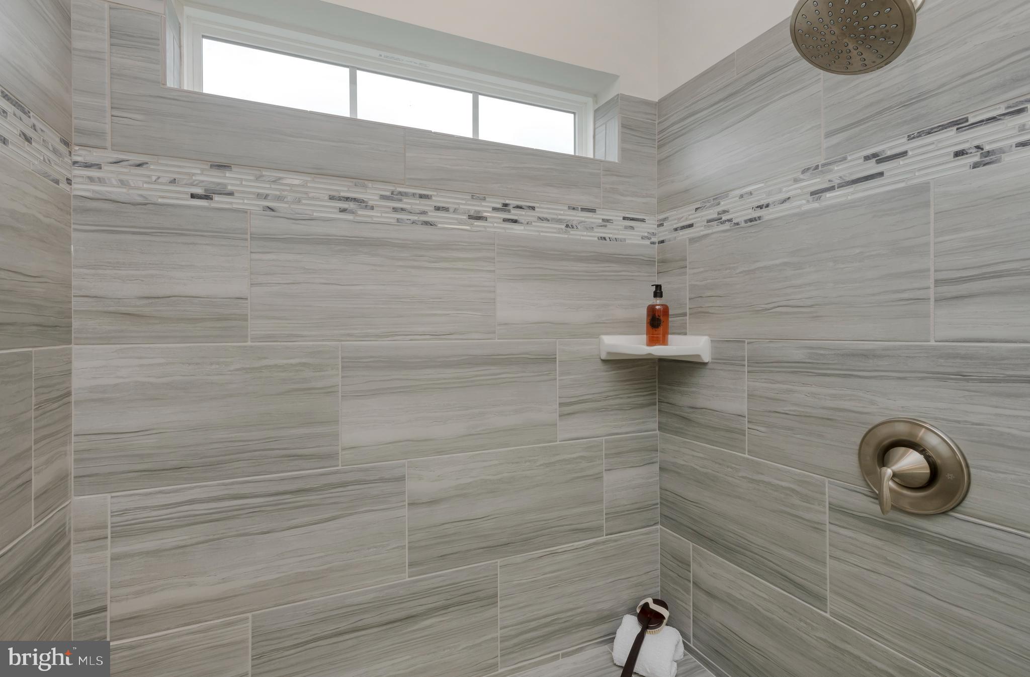 CROWN FARM - Residential