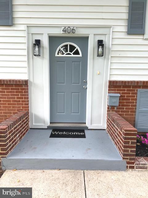 406 W MAPLE AVENUE