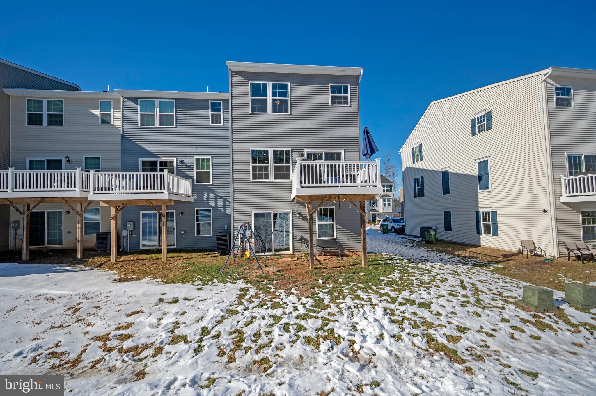 THE VILLAGE AT COURTHOUSE COMMONS - Residential Lease