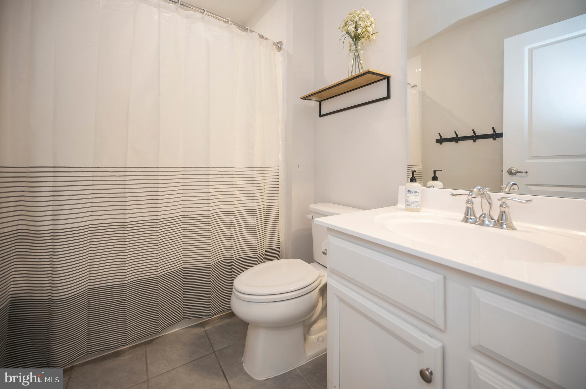 THE VILLAGE AT COURTHOUSE COMMONS - Residential Lease