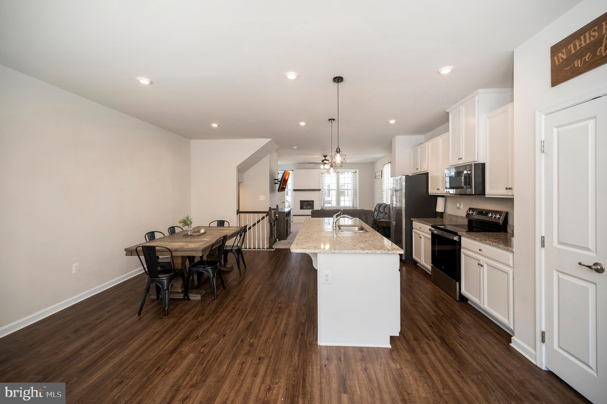 THE VILLAGE AT COURTHOUSE COMMONS - Residential Lease