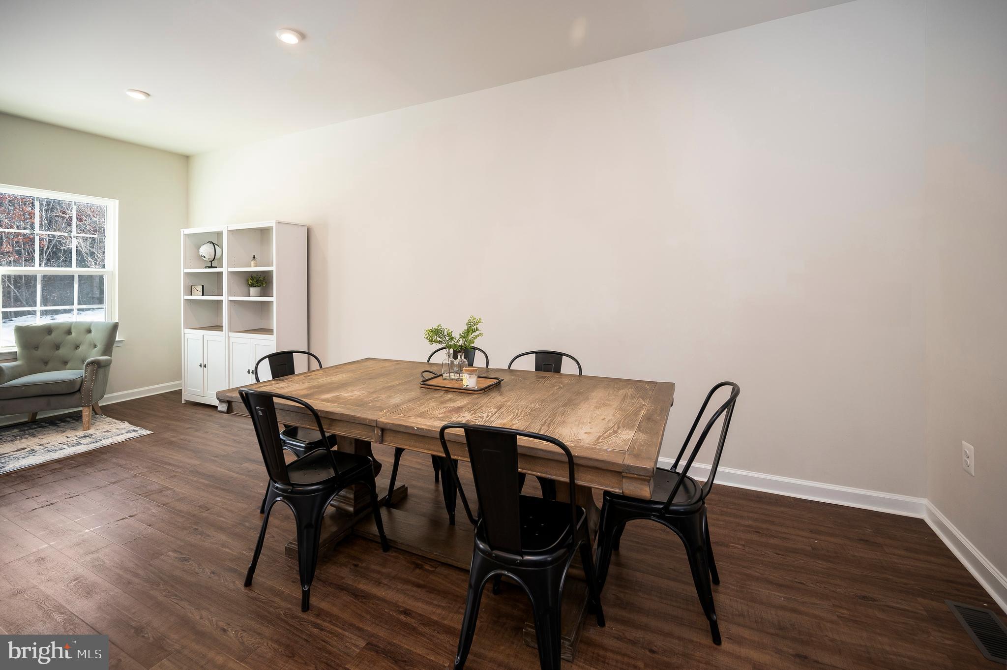 THE VILLAGE AT COURTHOUSE COMMONS - Residential Lease