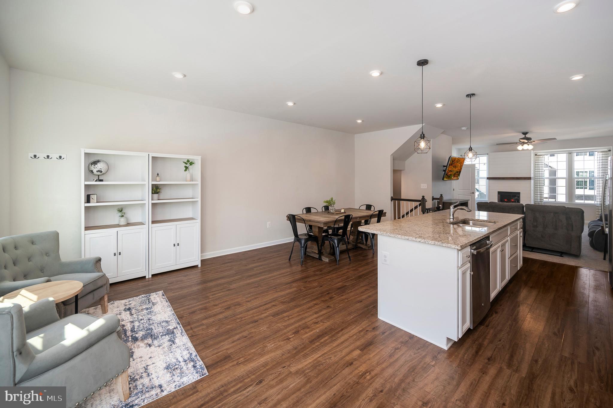 THE VILLAGE AT COURTHOUSE COMMONS - Residential Lease