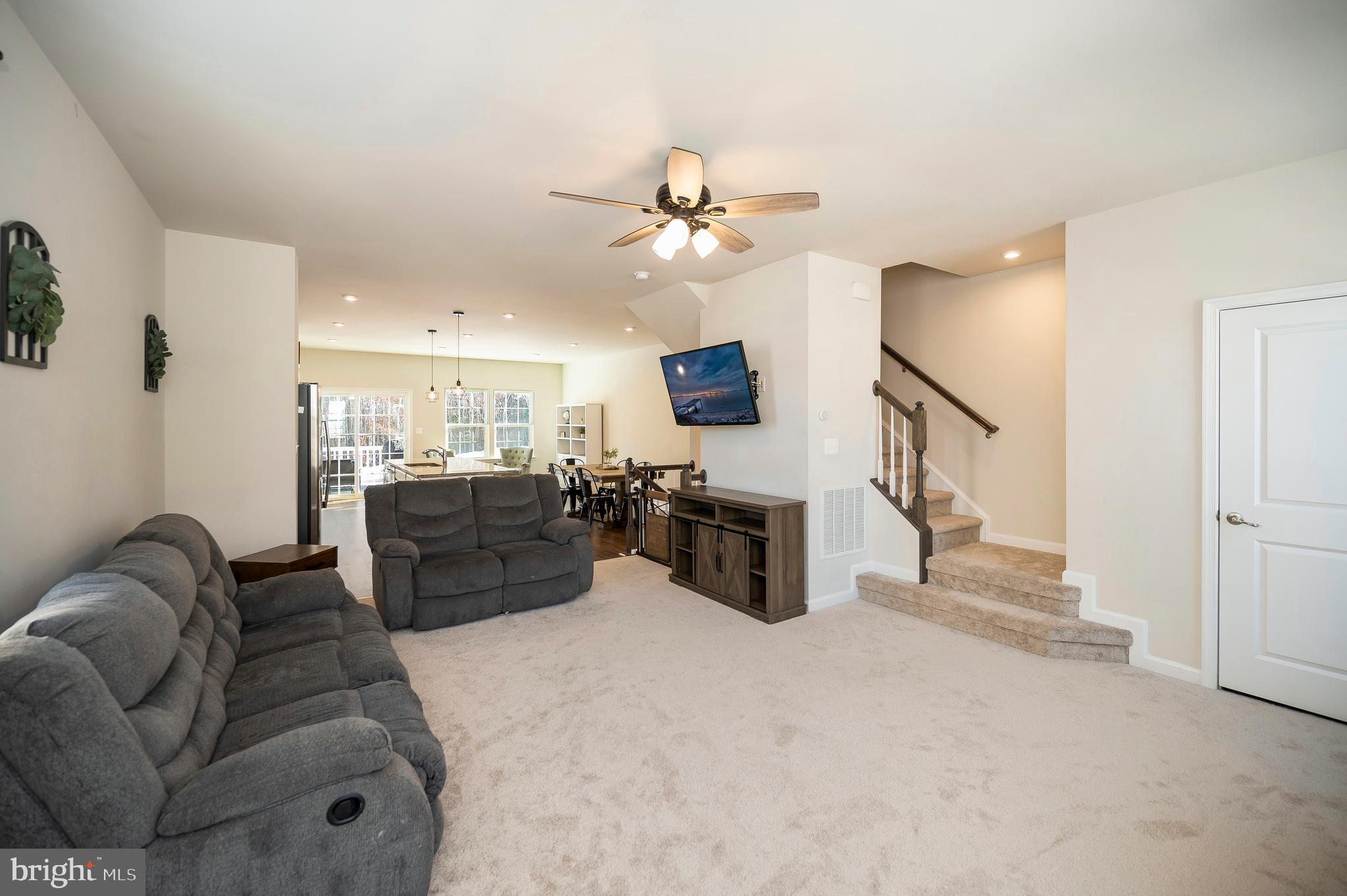 THE VILLAGE AT COURTHOUSE COMMONS - Residential Lease