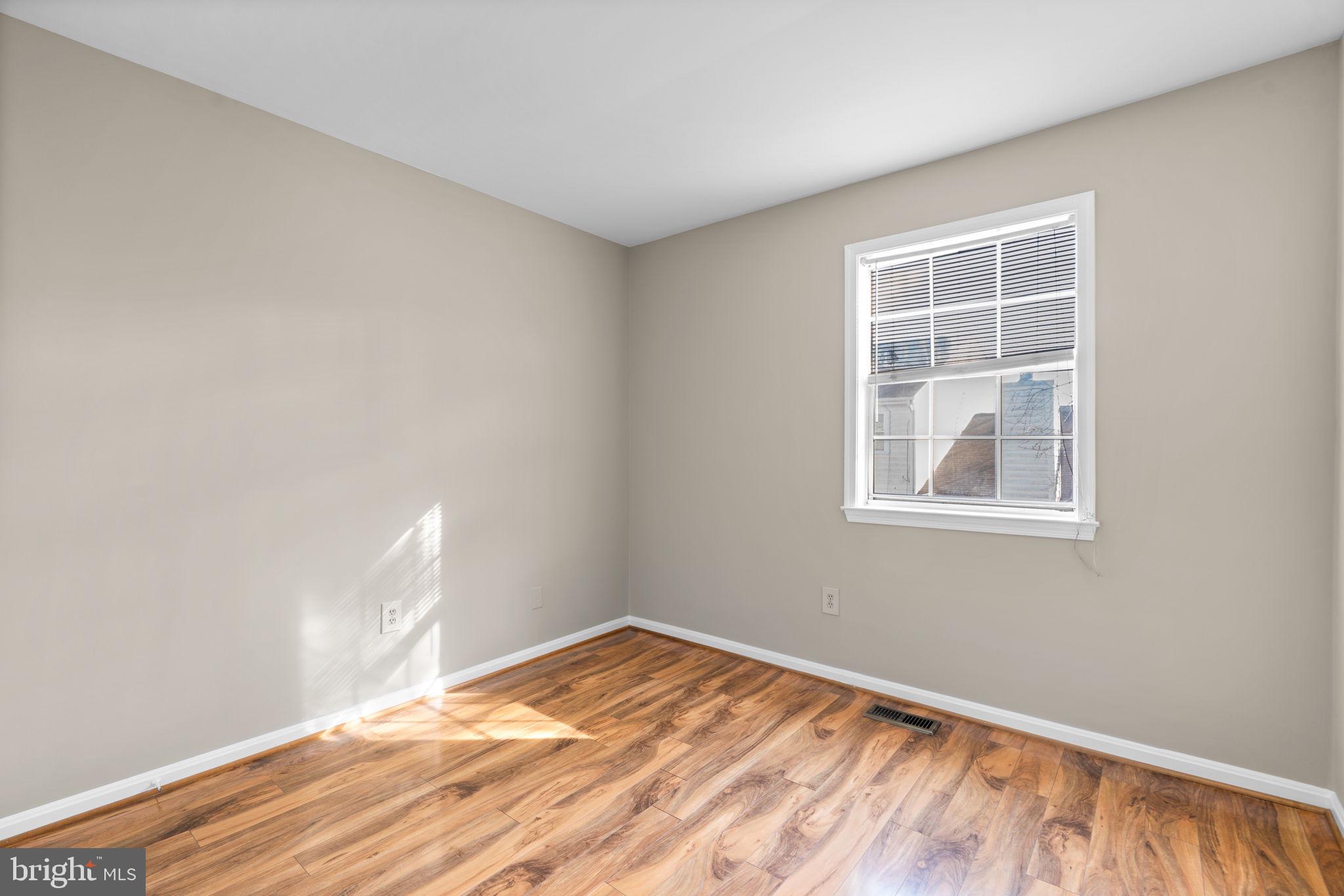 CROFTON MEADOWS - Residential