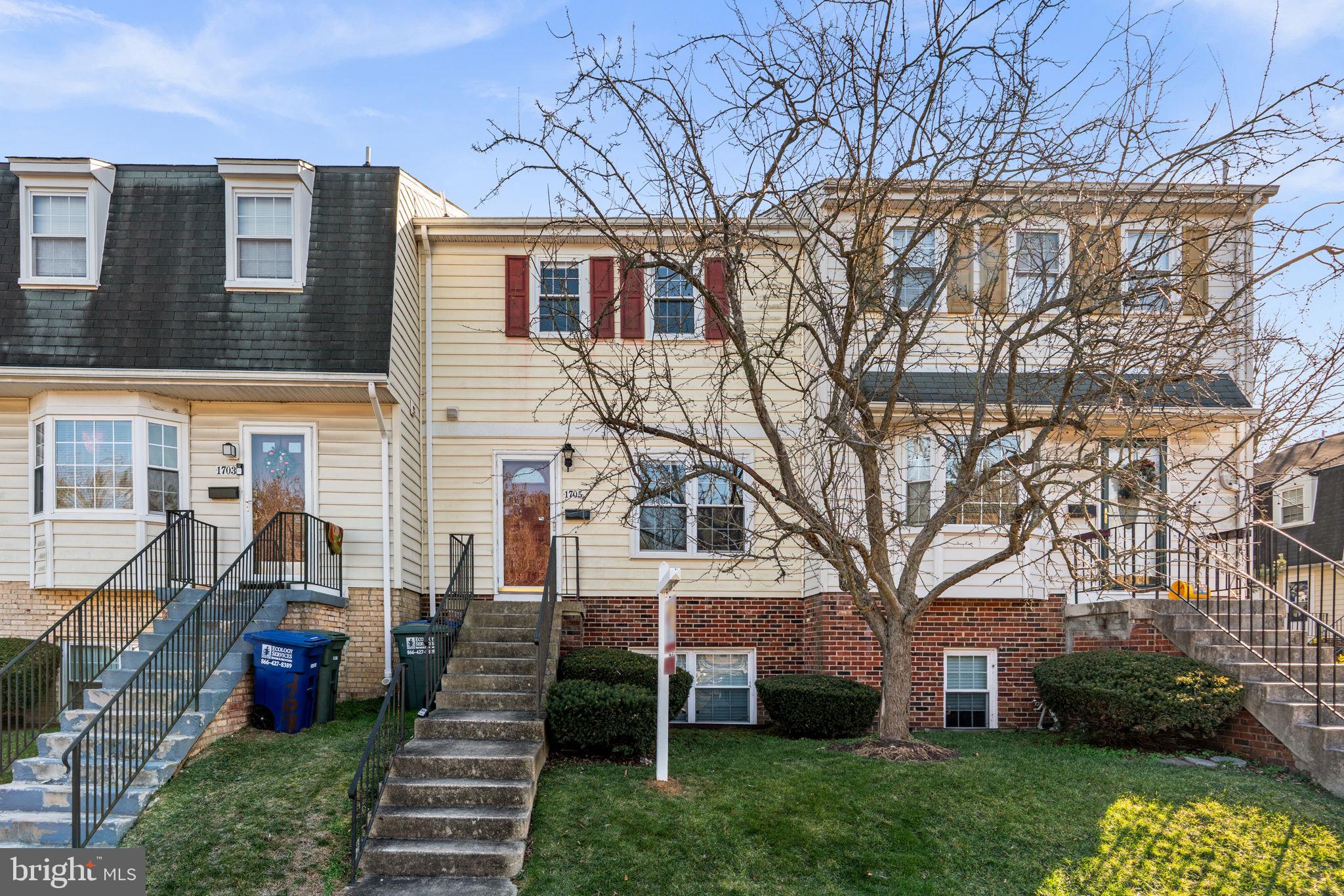 CROFTON MEADOWS - Residential