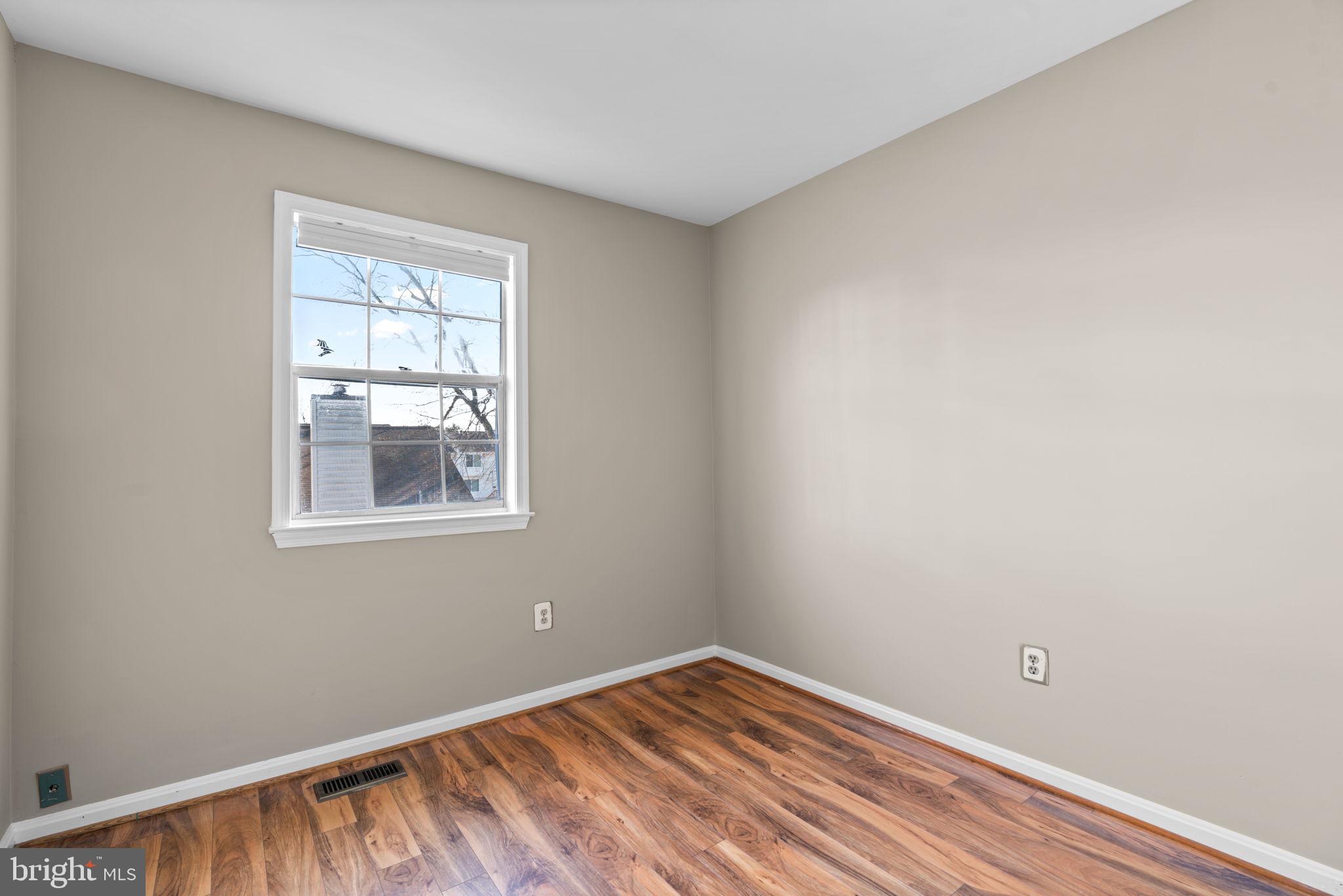 CROFTON MEADOWS - Residential