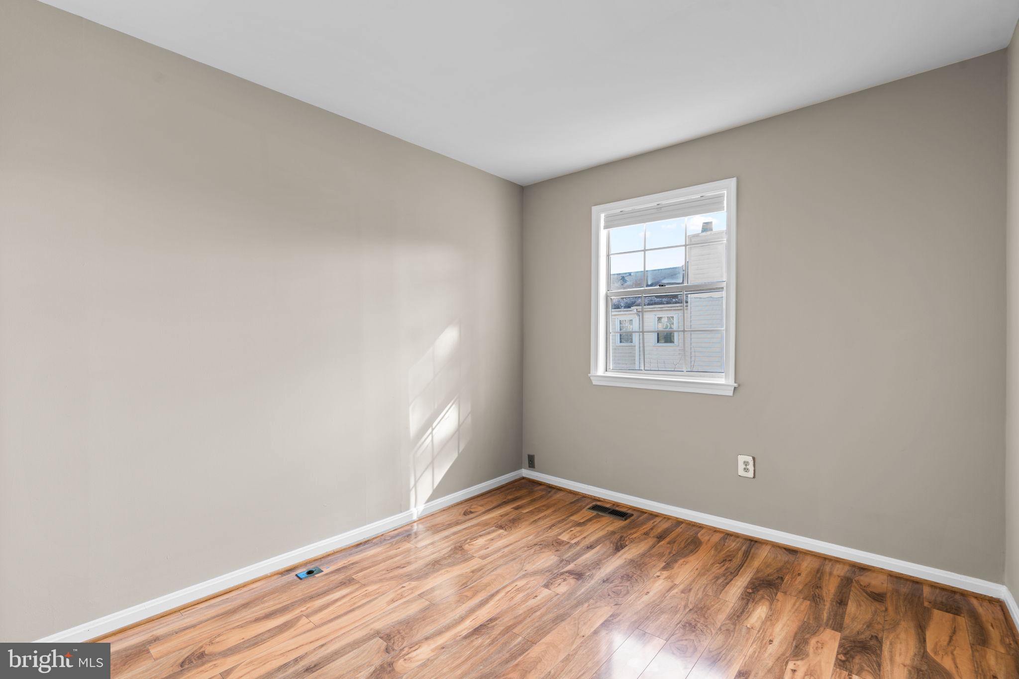 CROFTON MEADOWS - Residential