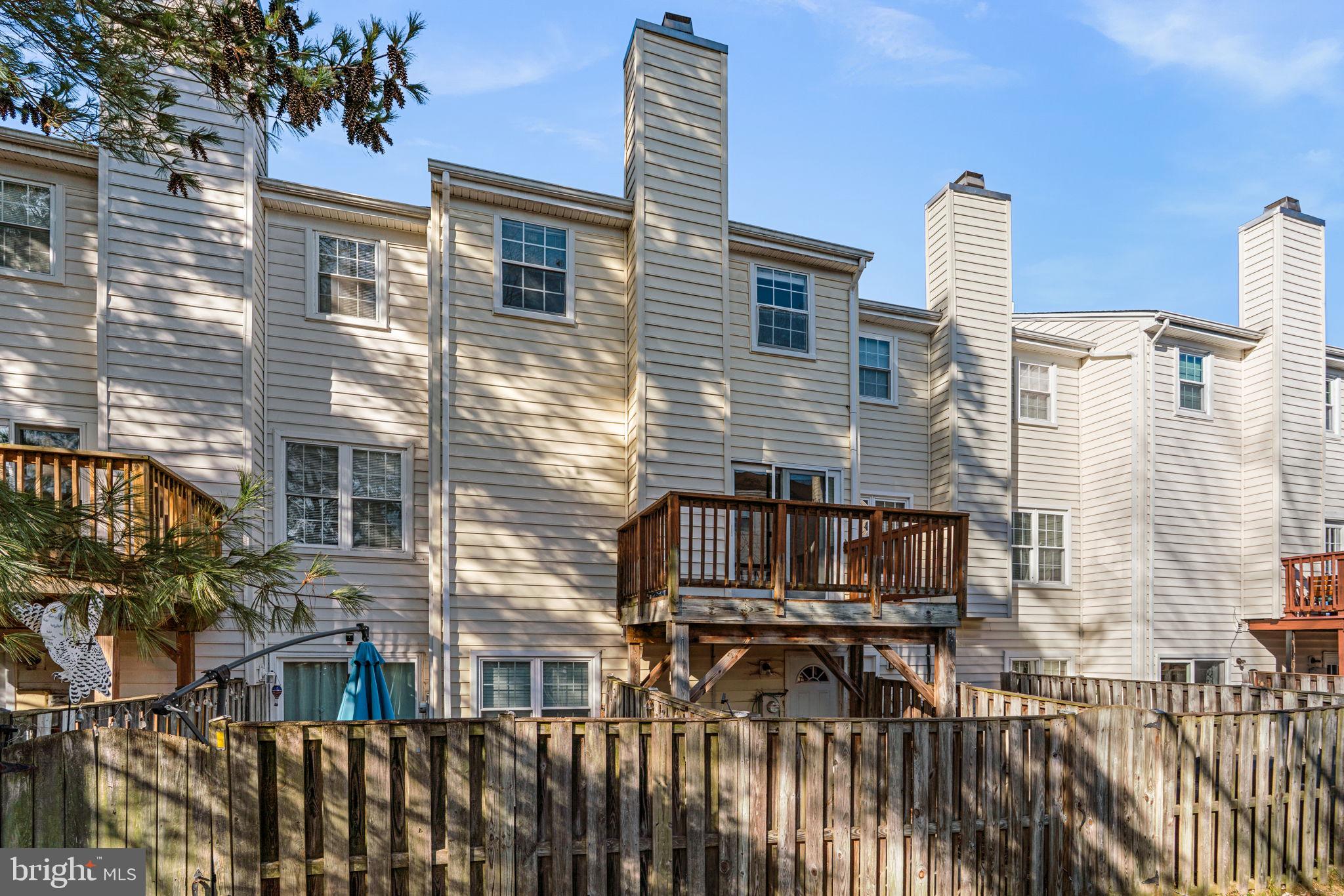 CROFTON MEADOWS - Residential