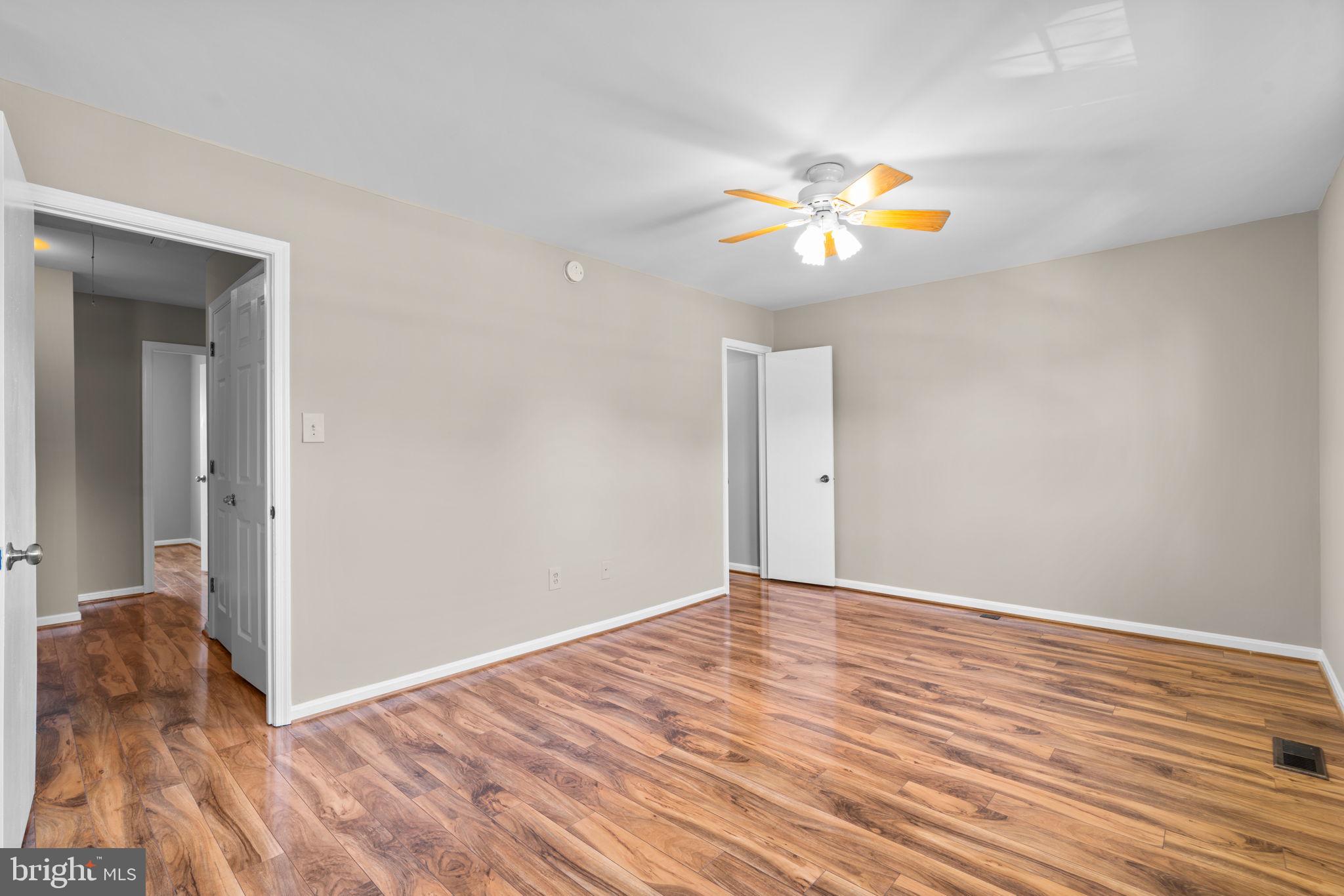 CROFTON MEADOWS - Residential