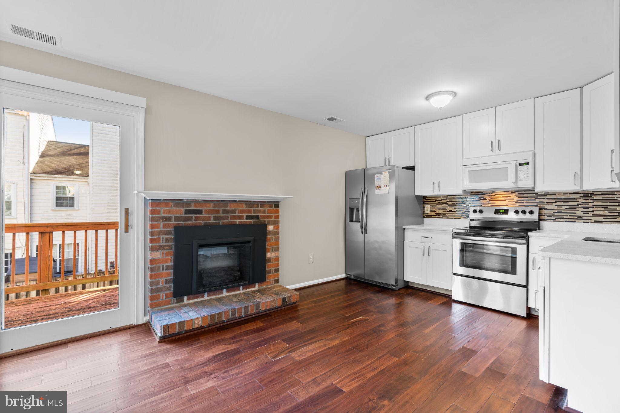 CROFTON MEADOWS - Residential