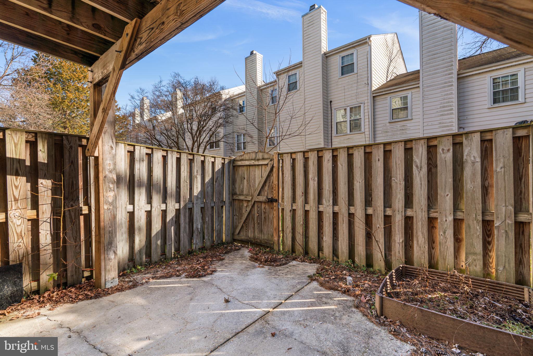 CROFTON MEADOWS - Residential