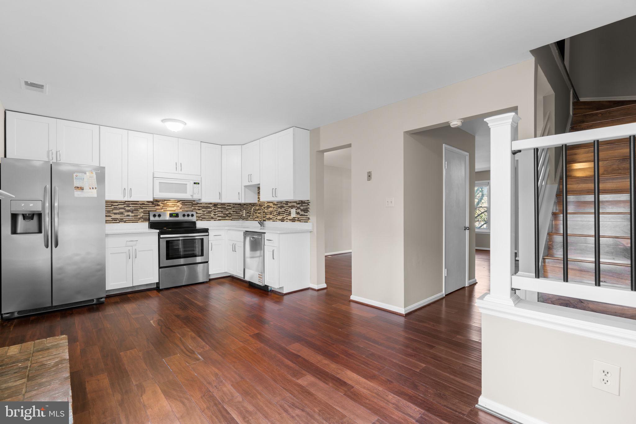 CROFTON MEADOWS - Residential