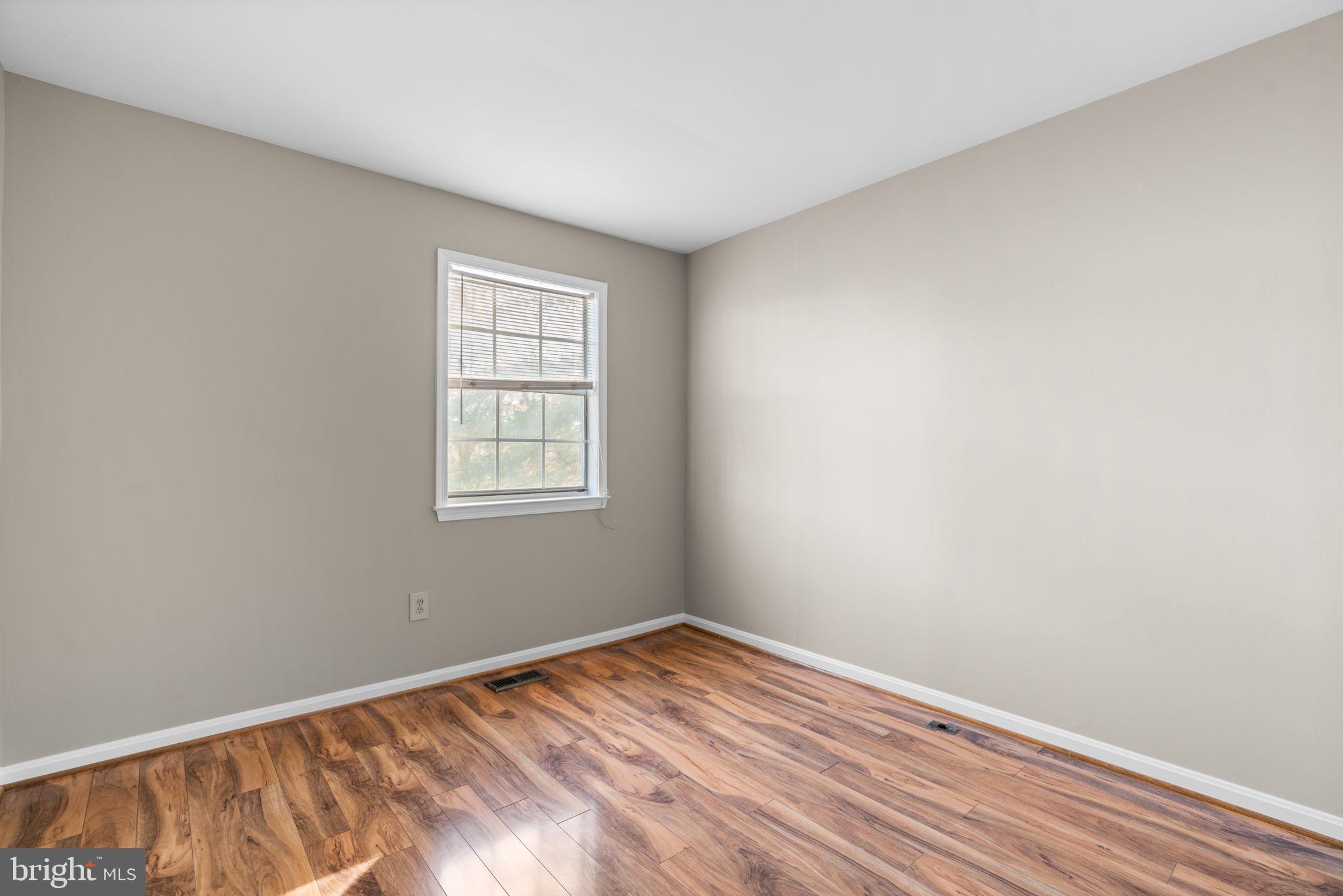 CROFTON MEADOWS - Residential