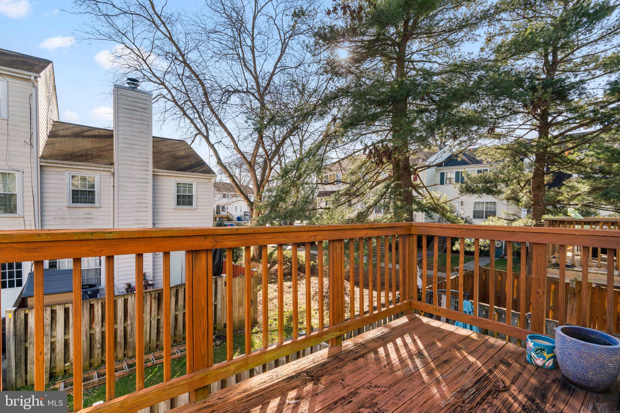 CROFTON MEADOWS - Residential