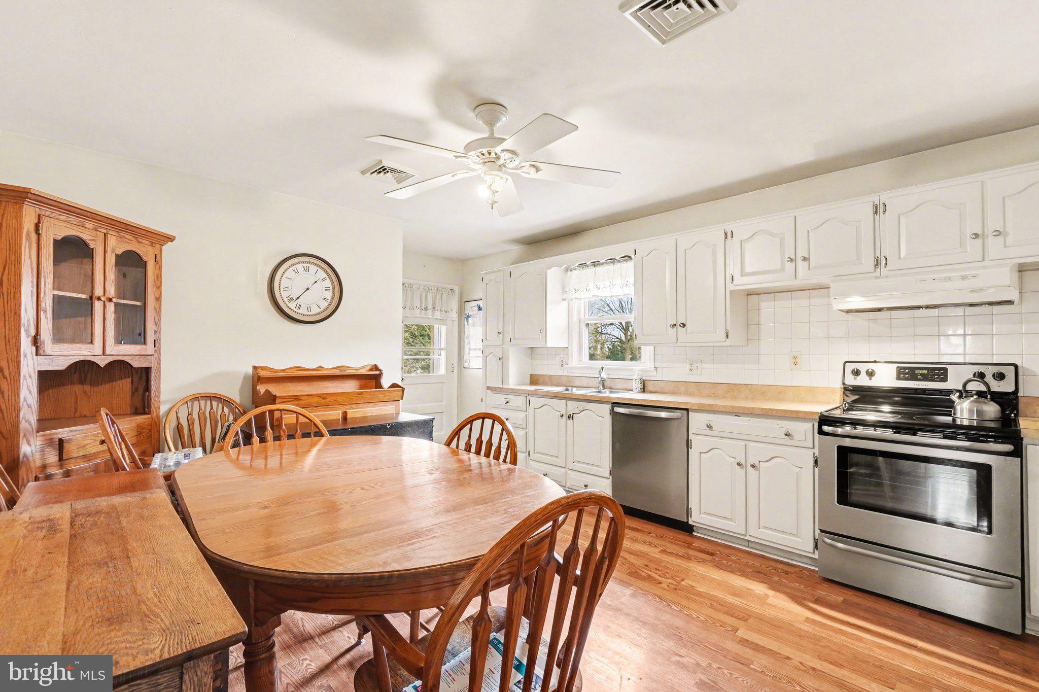 3925 SULLIVAN STREET