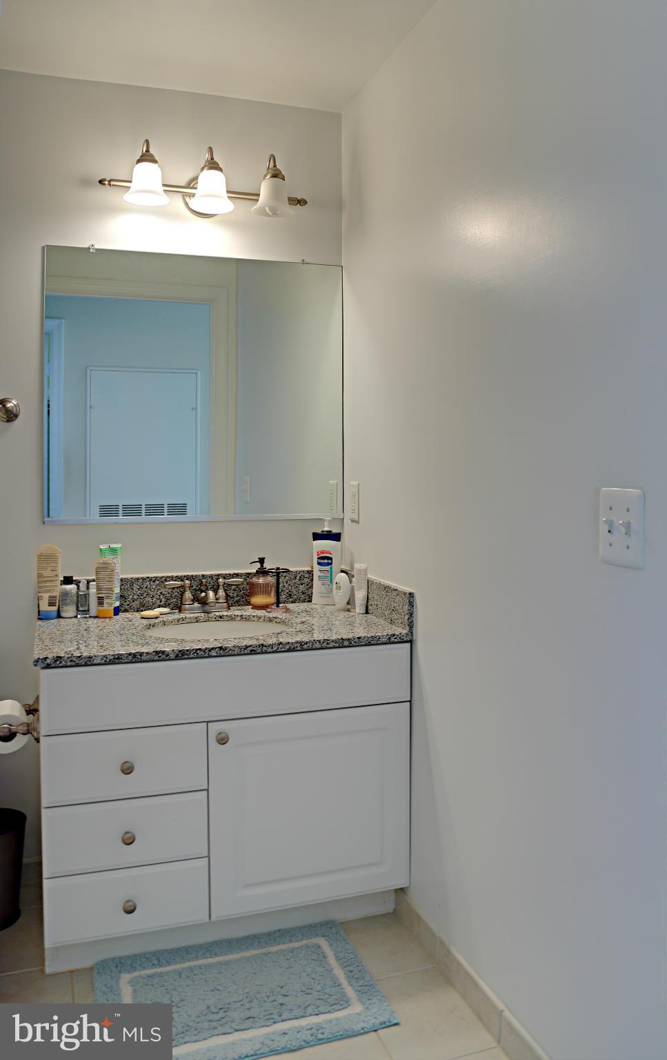 ECLIPSE ON CENTER PARK - Residential Lease