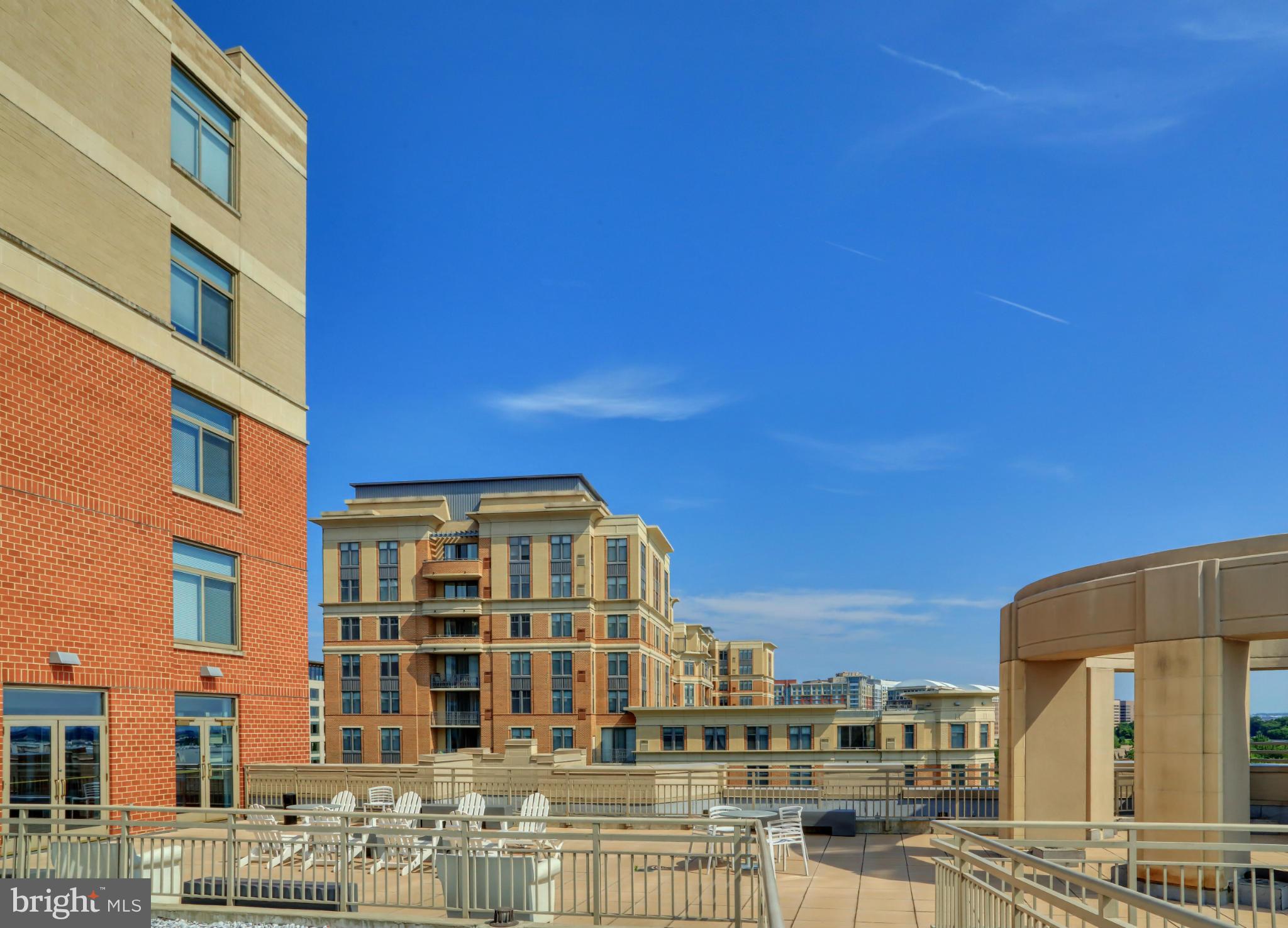 ECLIPSE ON CENTER PARK - Residential Lease