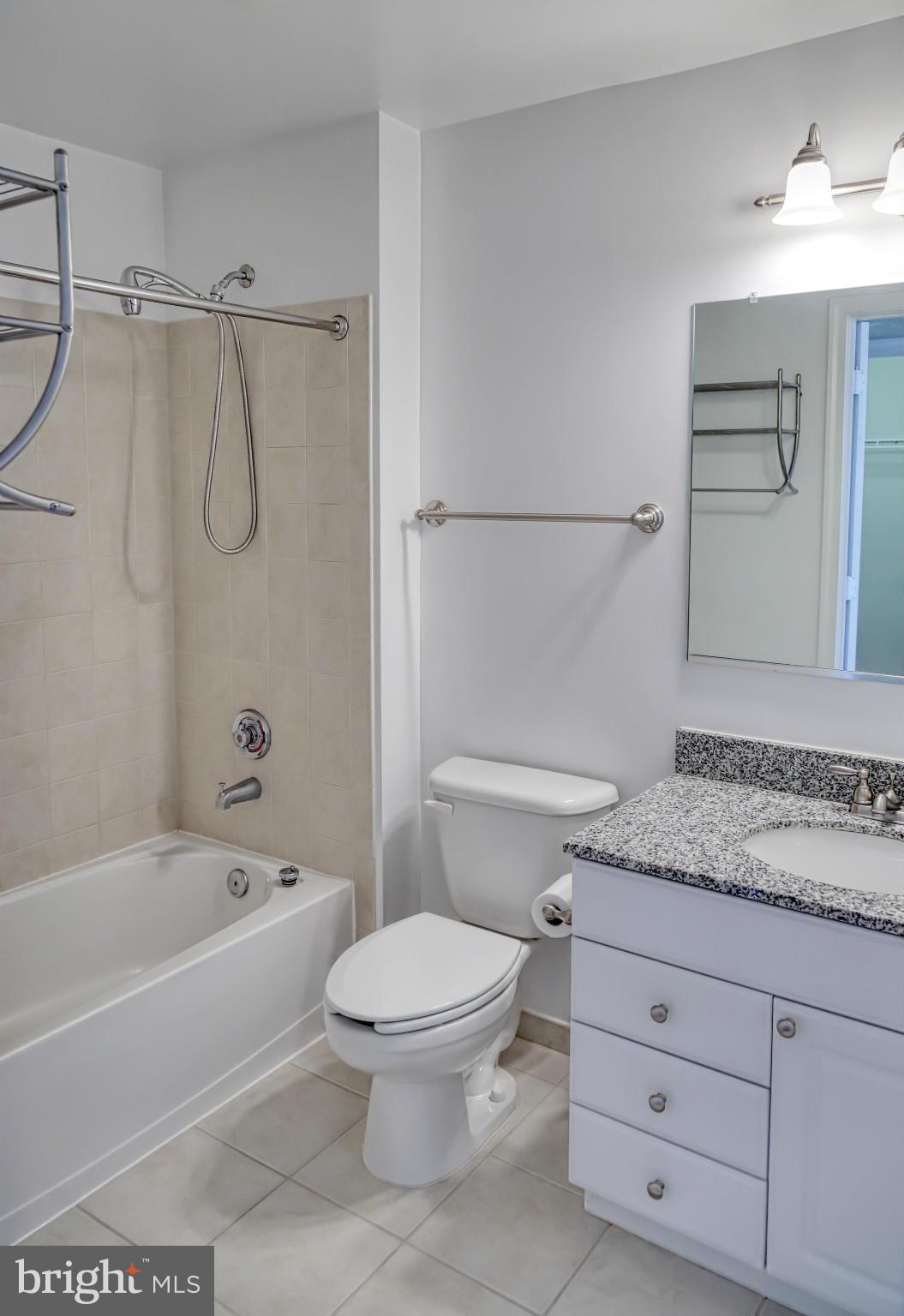 ECLIPSE ON CENTER PARK - Residential Lease