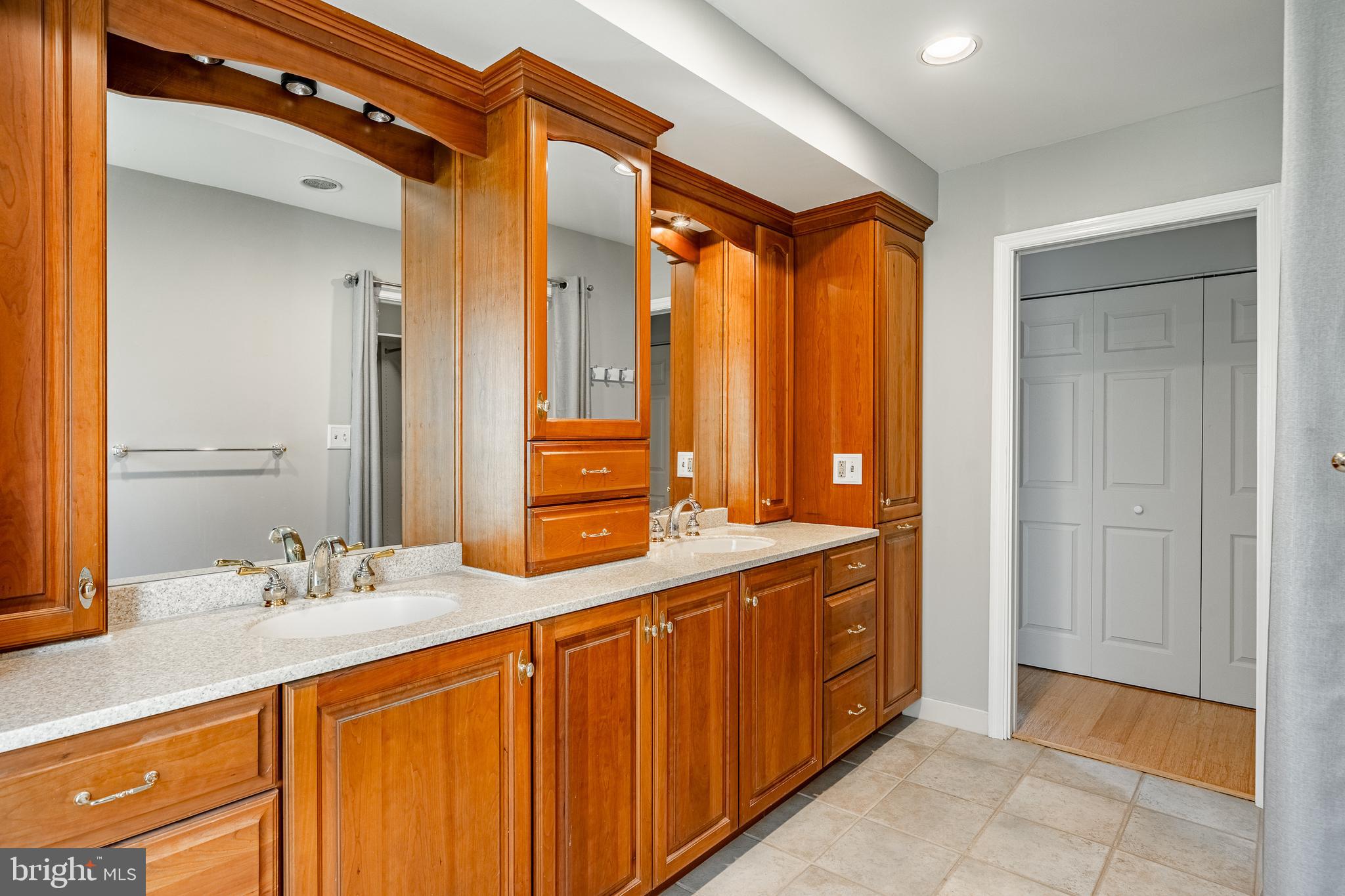 RADLEY RUN MEWS - Residential