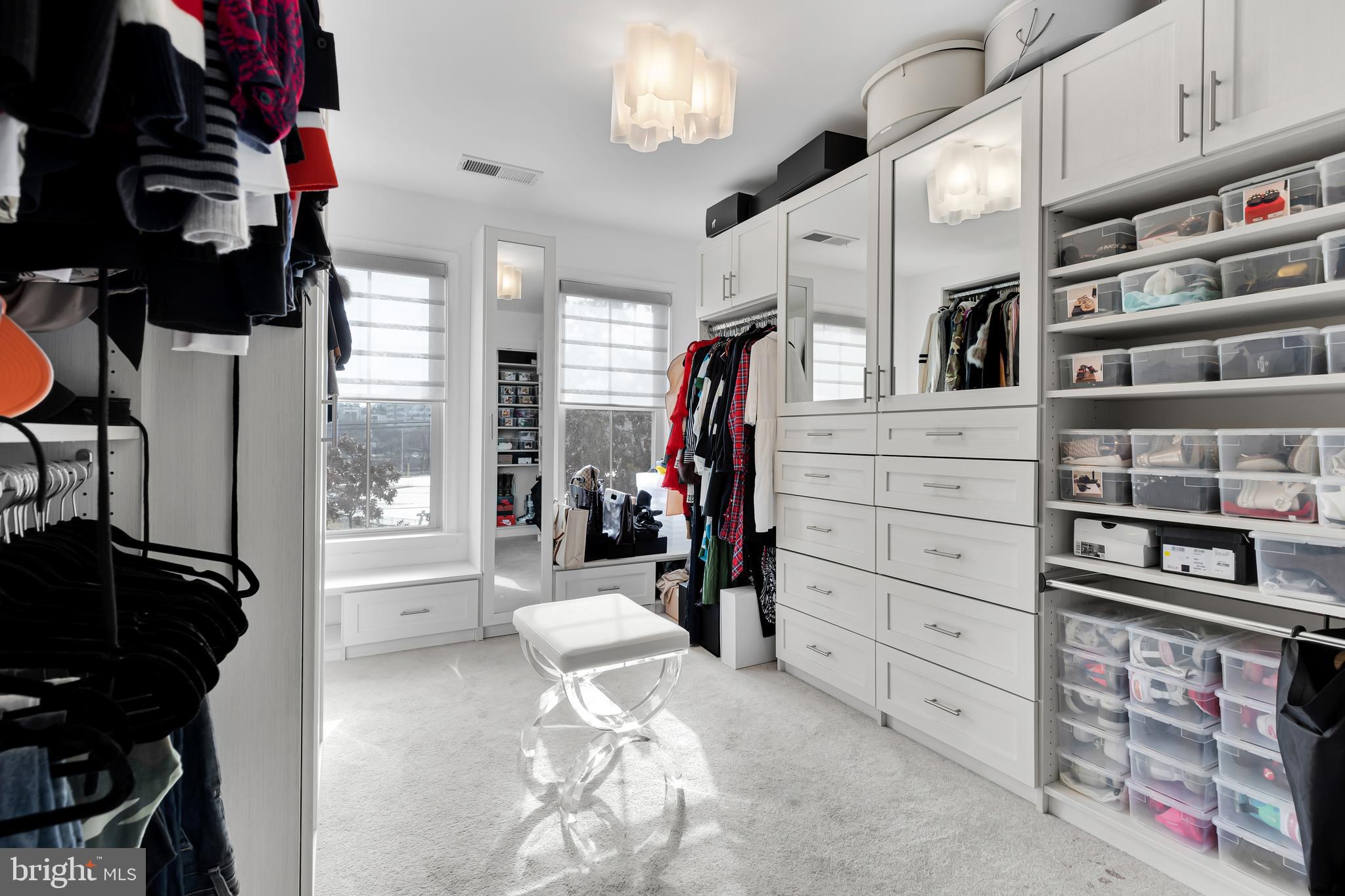 SHIRLINGTON - Residential