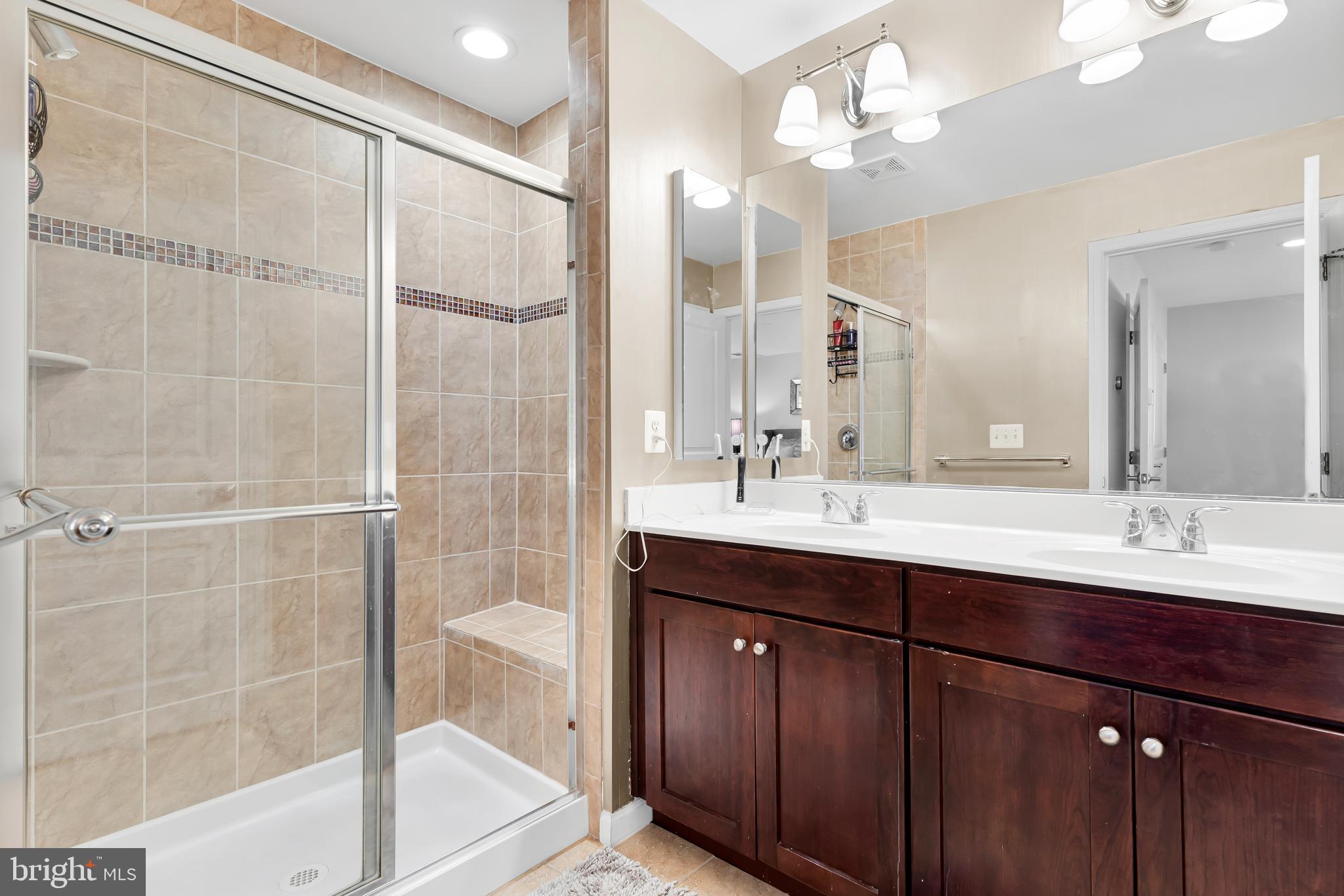 SHIRLINGTON - Residential