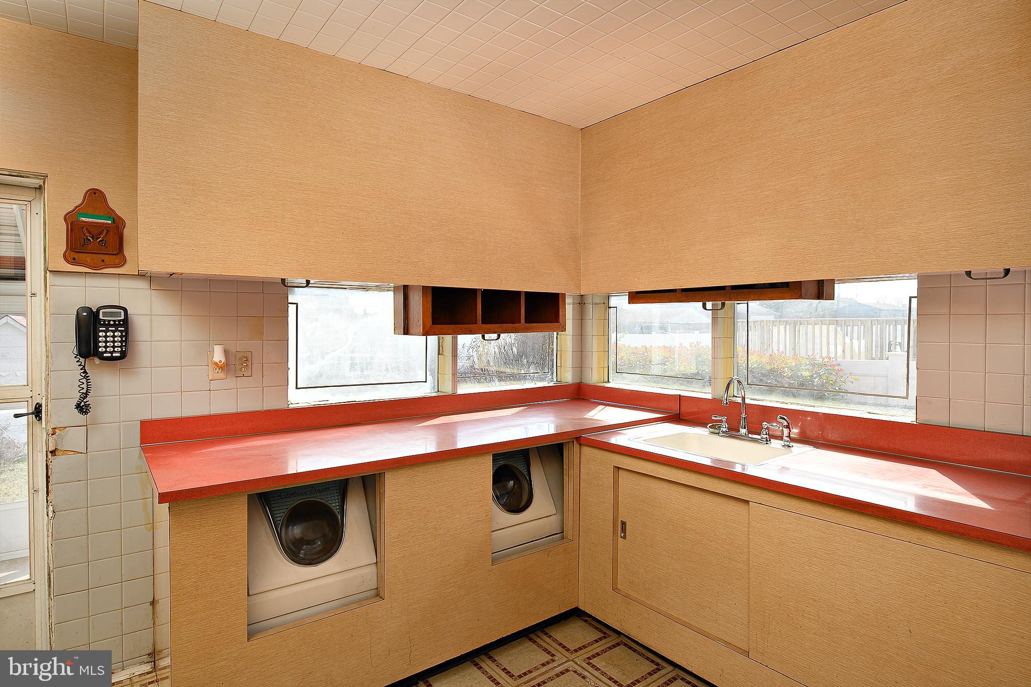 KENILWORTH PARK - Residential