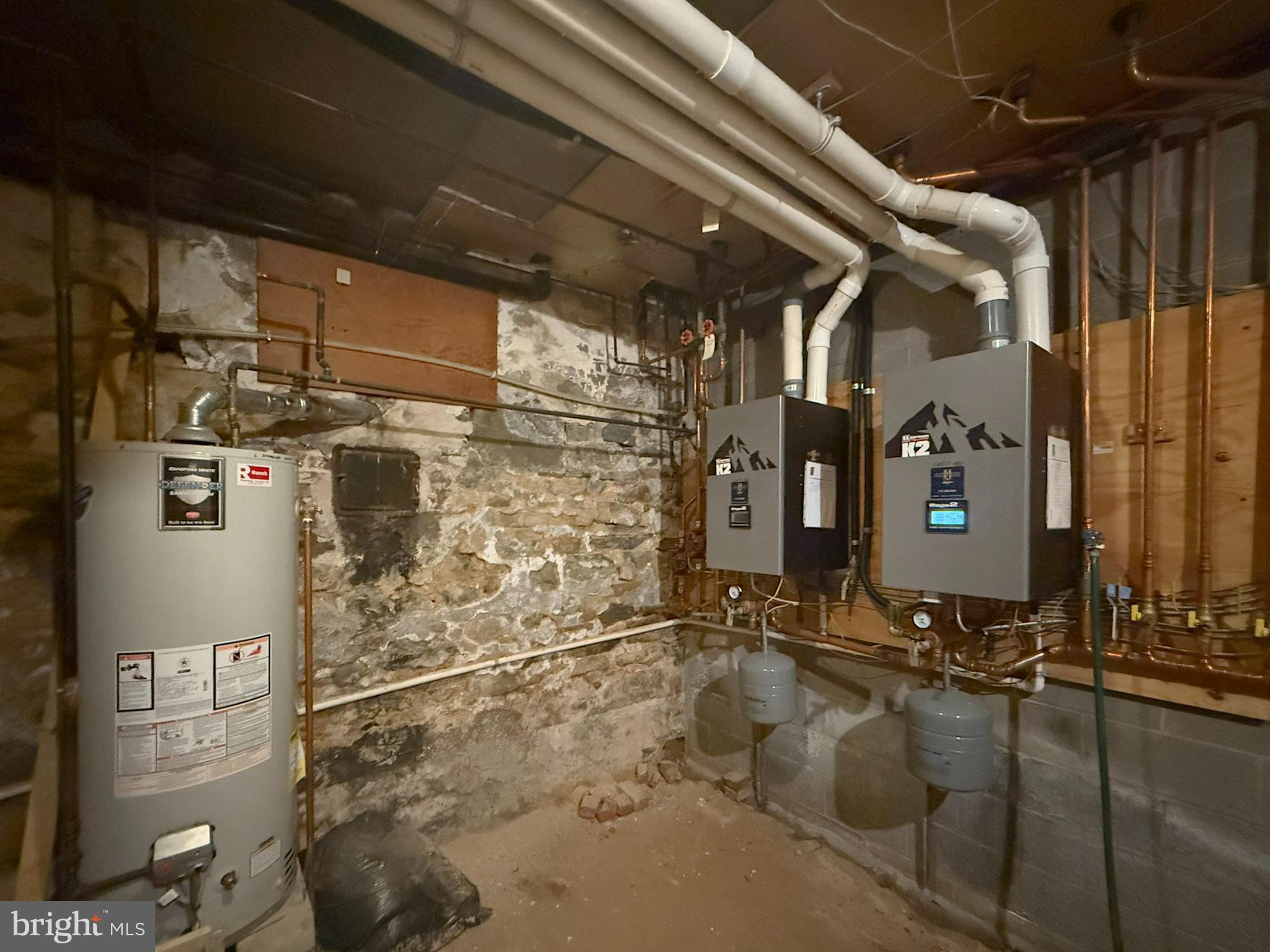 LANCASTER - Commercial Sale