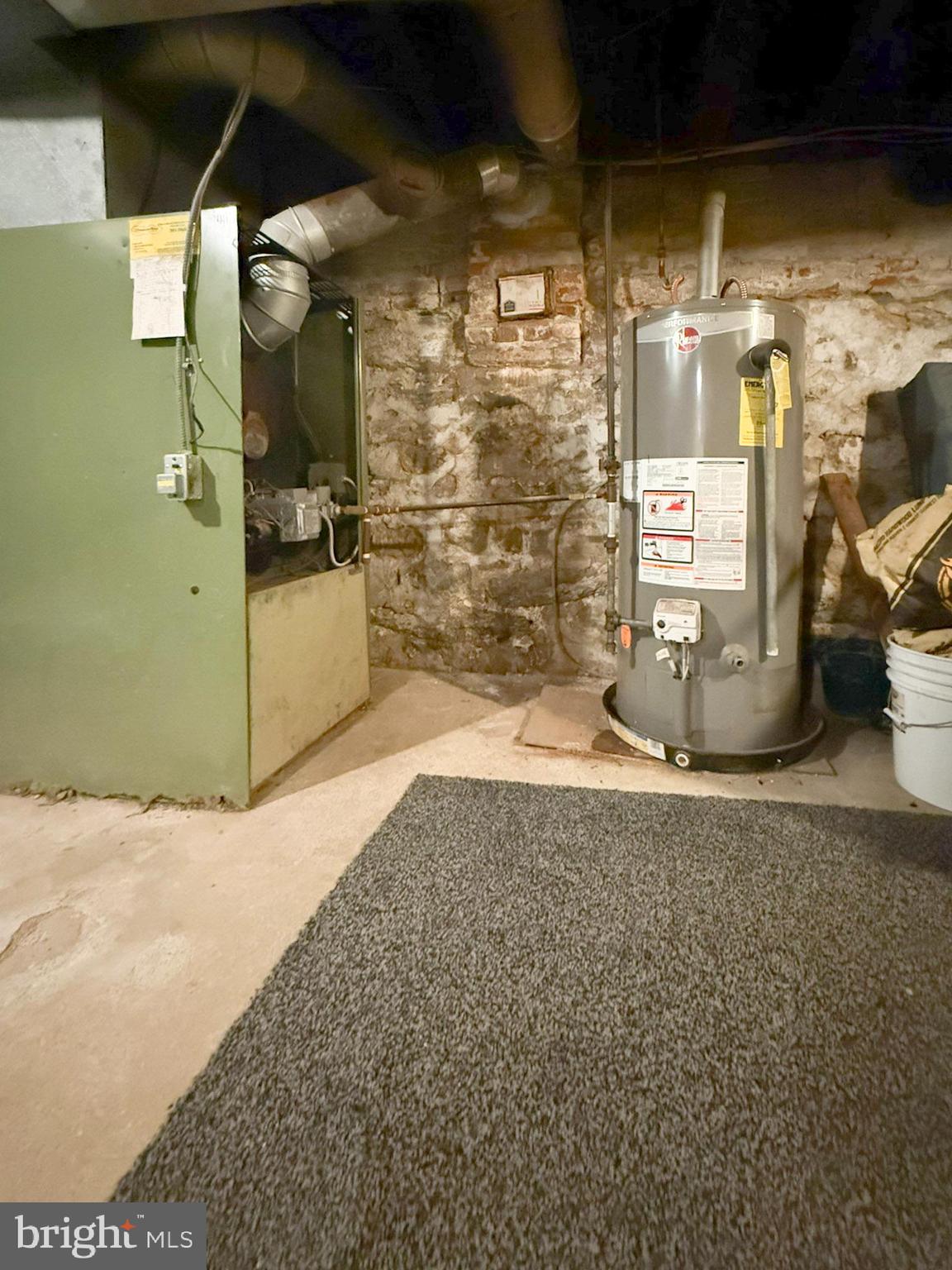 LANCASTER - Commercial Sale