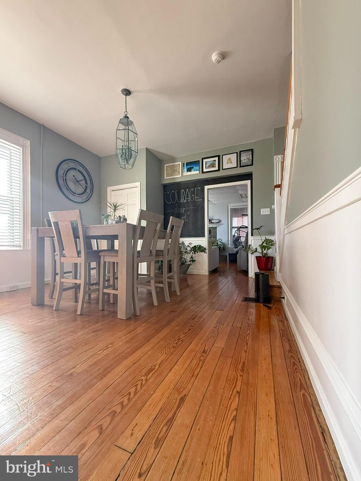 LANCASTER - Commercial Sale