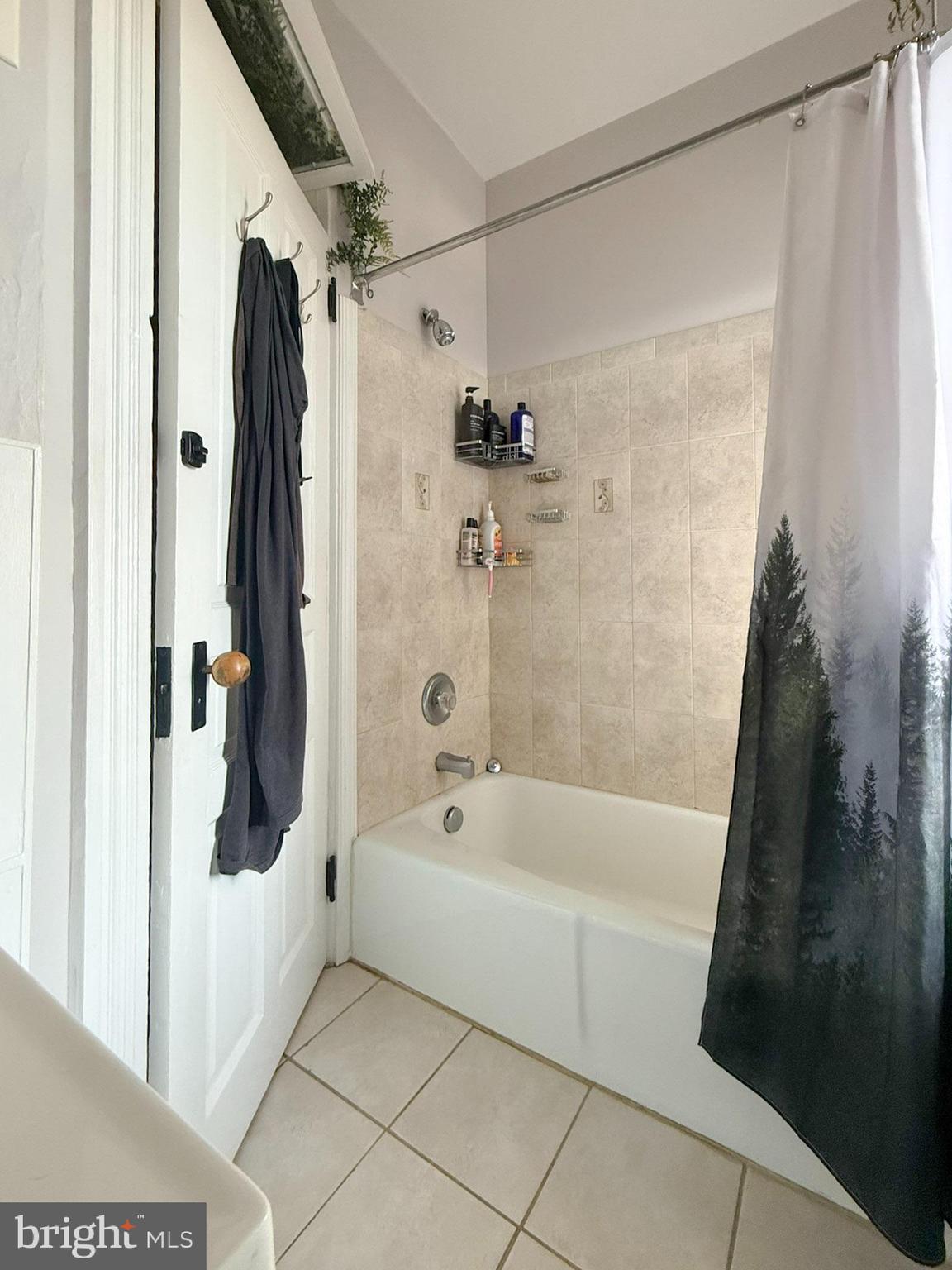 LANCASTER - Commercial Sale