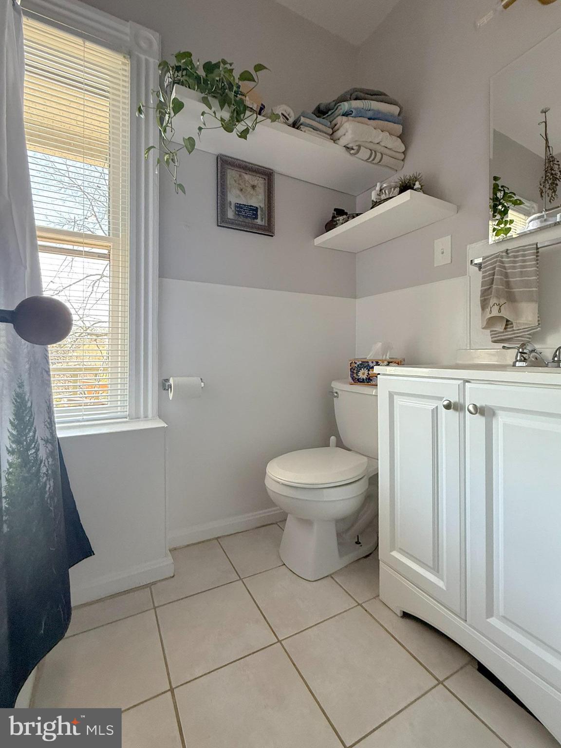 LANCASTER - Commercial Sale