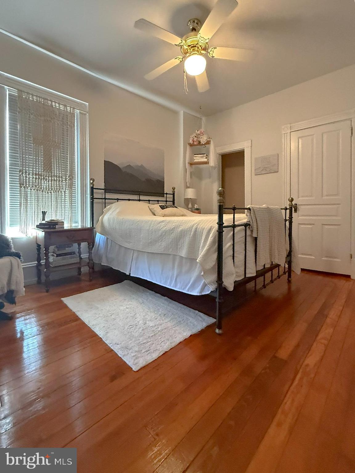 LANCASTER - Commercial Sale