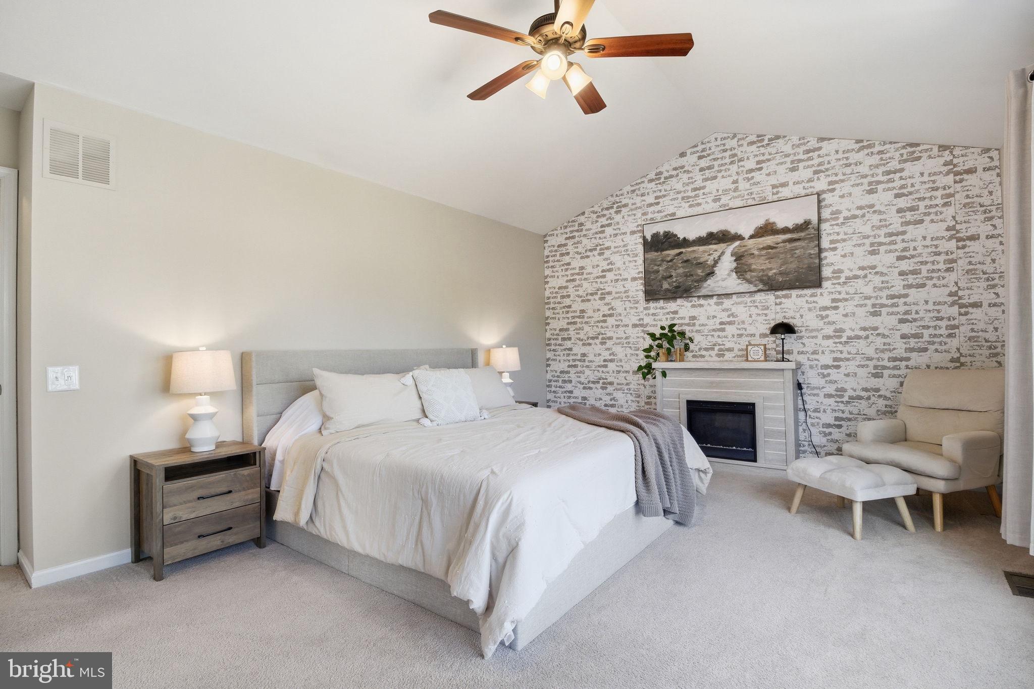 EXETER - Residential