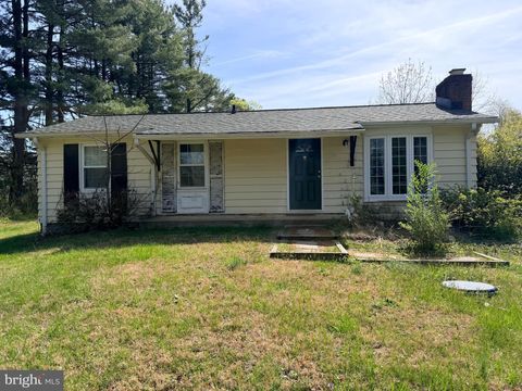 Photo of 8143 Frytown Road, WARRENTON, VA 20187 (MLS # VAFQ2021468)