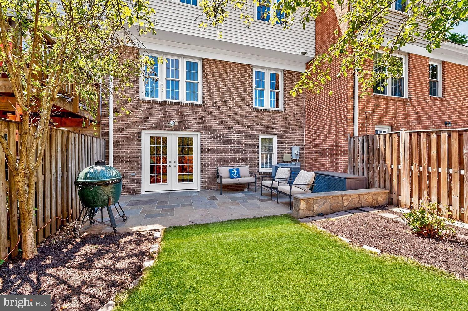 BURKE VILLAGE - Residential