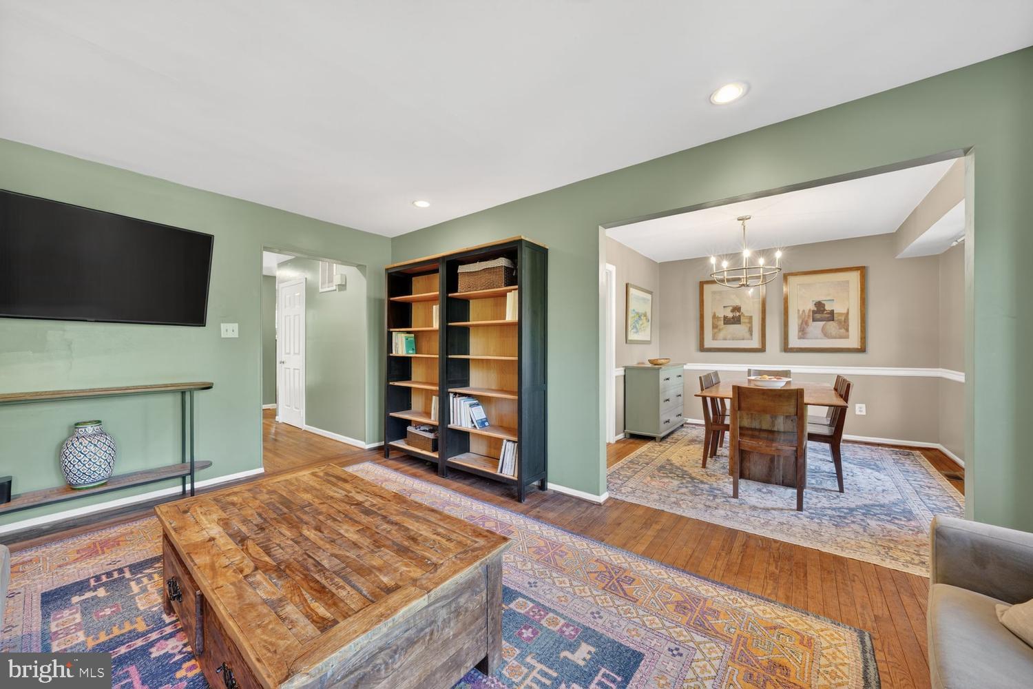 BURKE VILLAGE - Residential