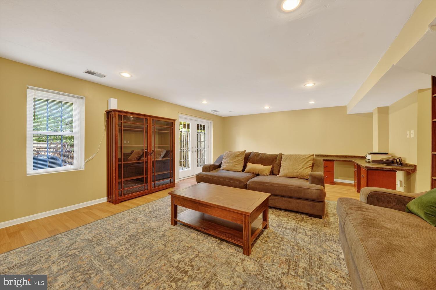 BURKE VILLAGE - Residential
