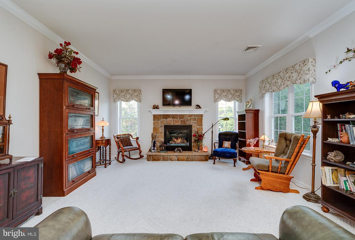 STONECROFT VILLAGE - Residential