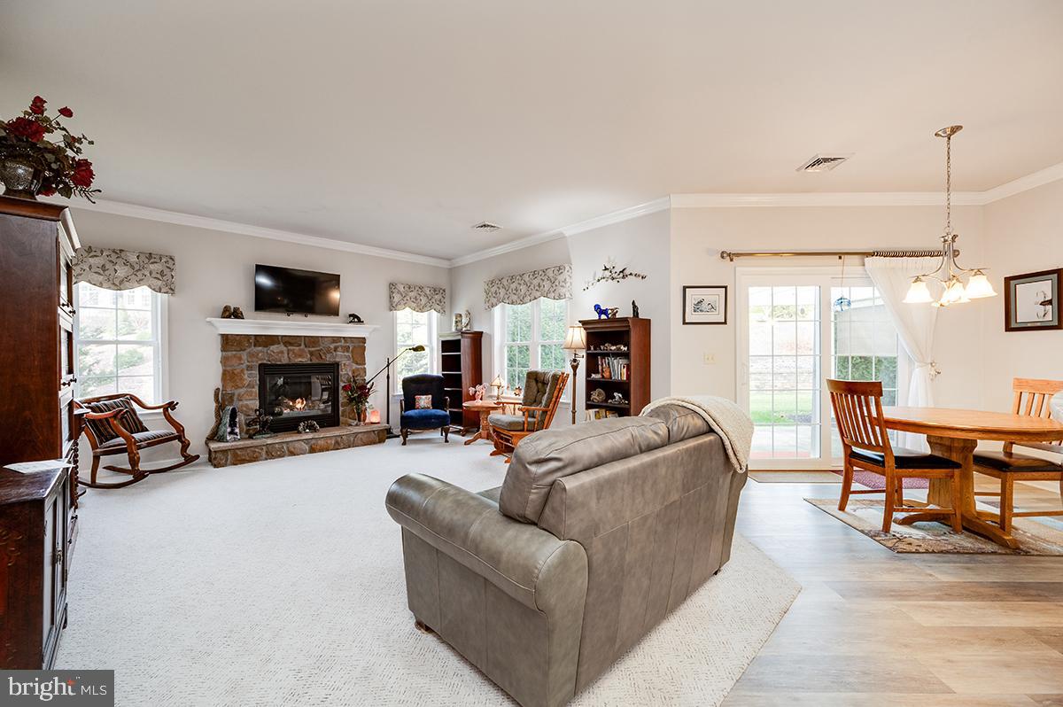 STONECROFT VILLAGE - Residential